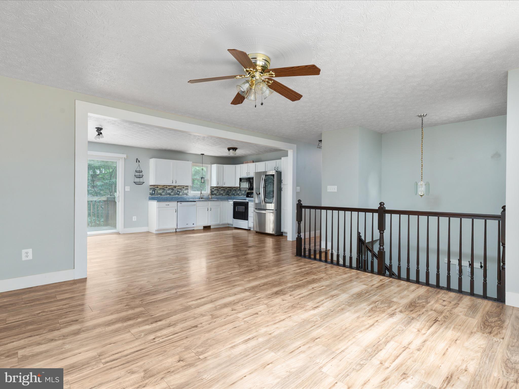 LAKE HOLIDAY ESTATES - Residential