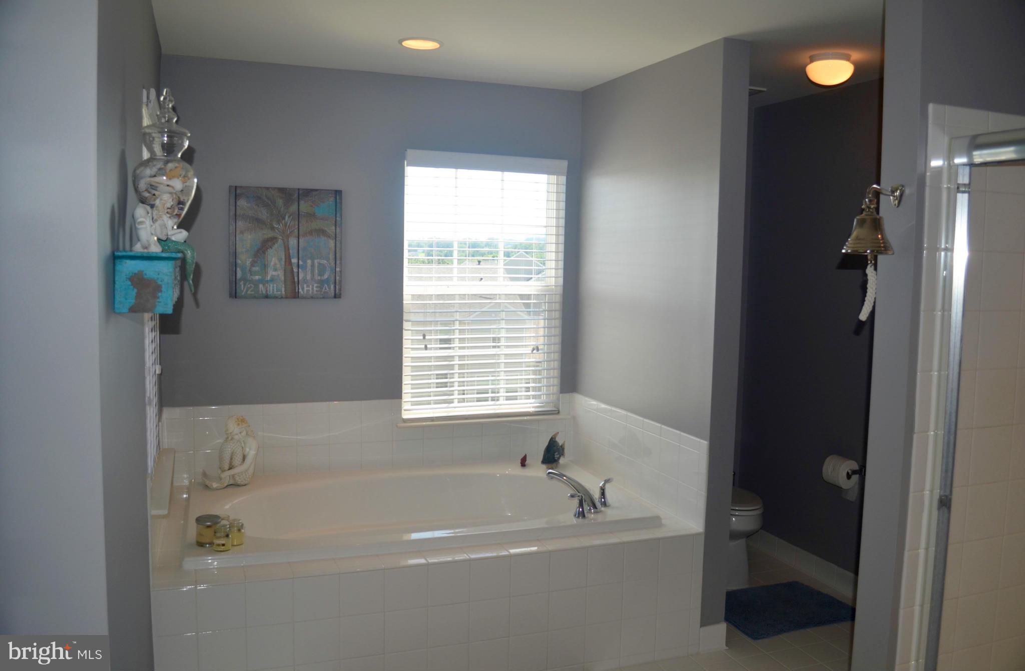 LAKE POINT - Residential