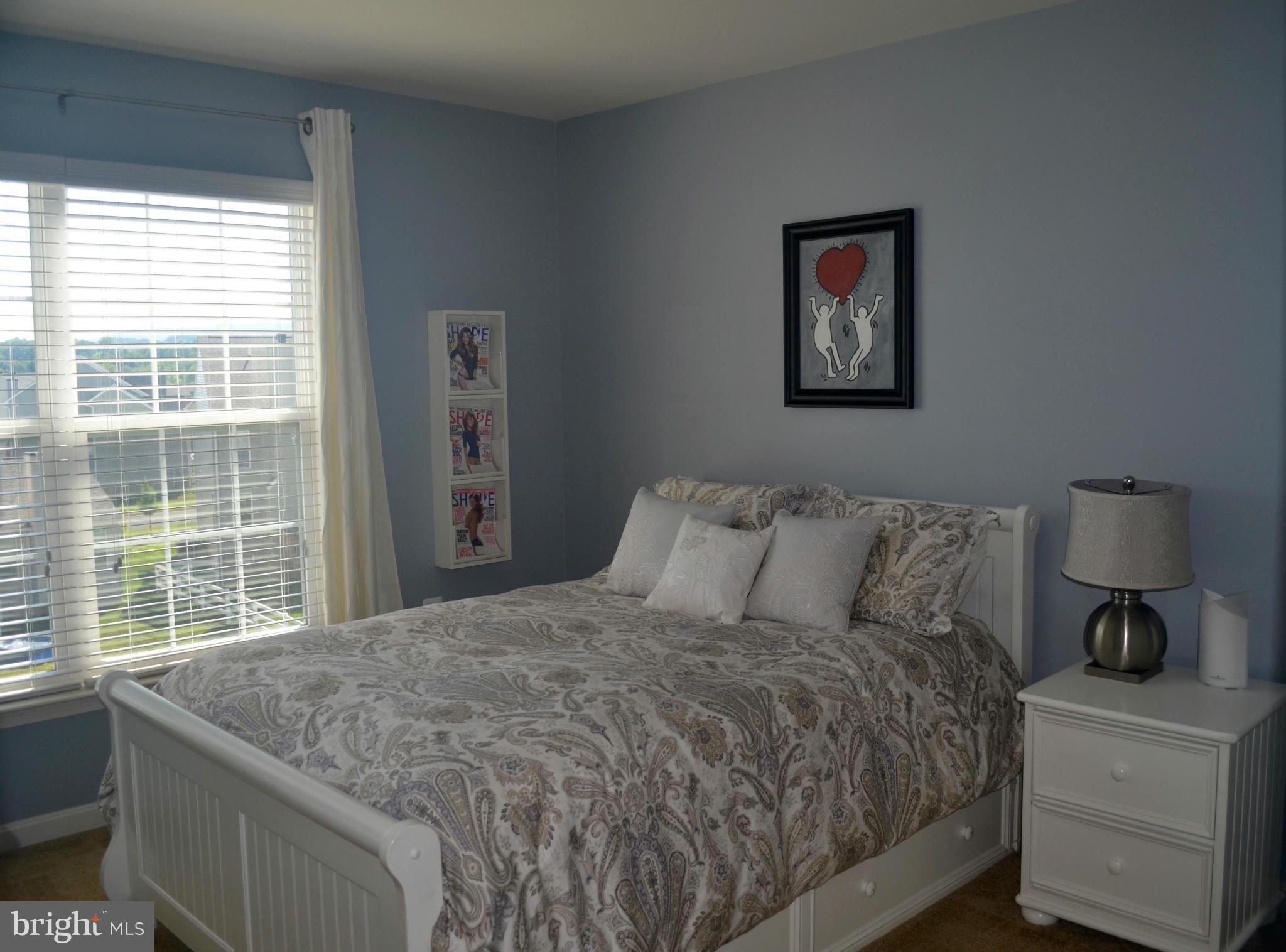 LAKE POINT - Residential