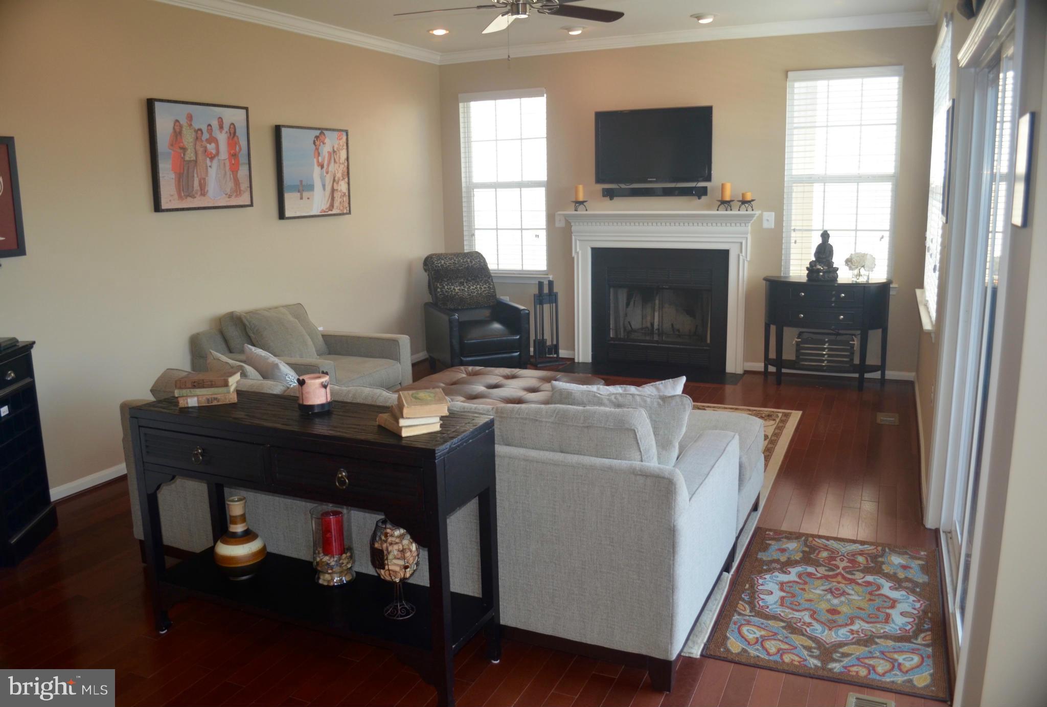 LAKE POINT - Residential