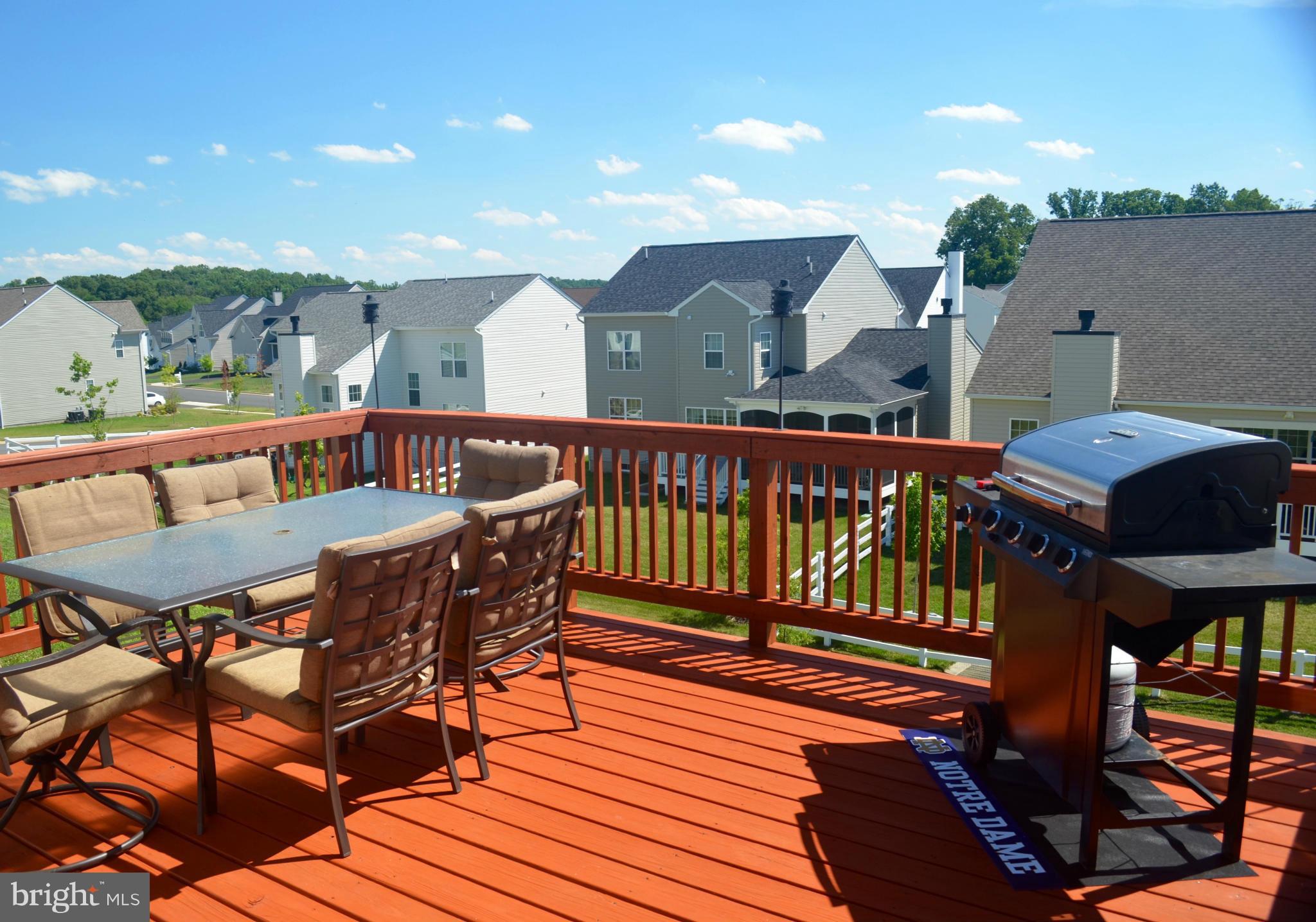 LAKE POINT - Residential