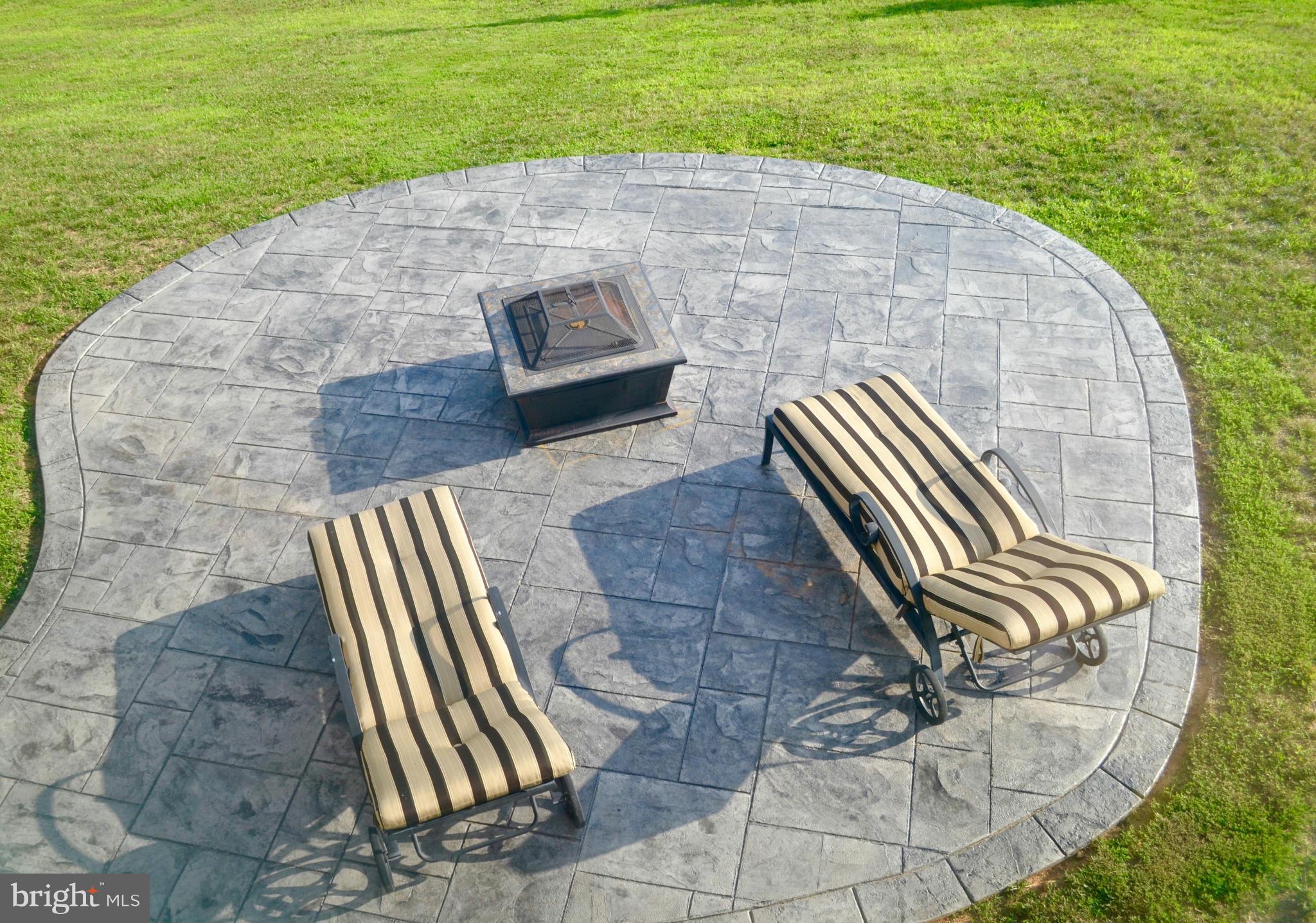 LAKE POINT - Residential