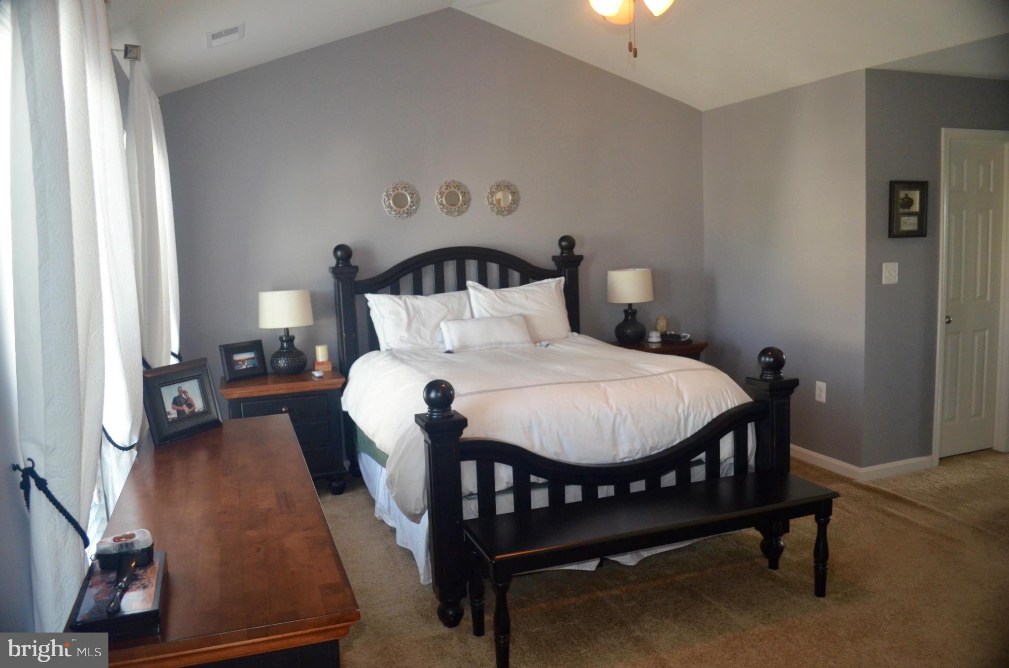 LAKE POINT - Residential