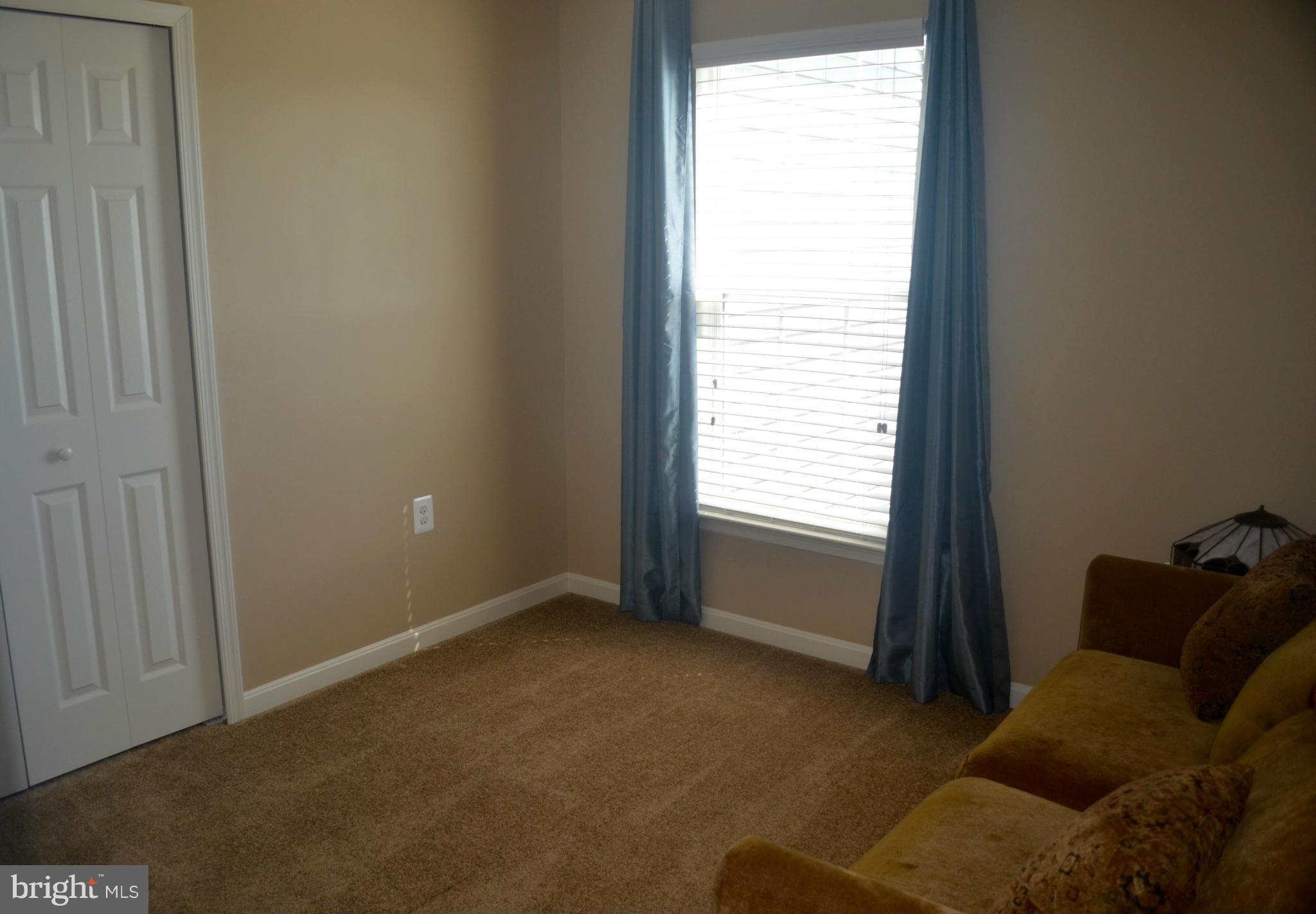 LAKE POINT - Residential