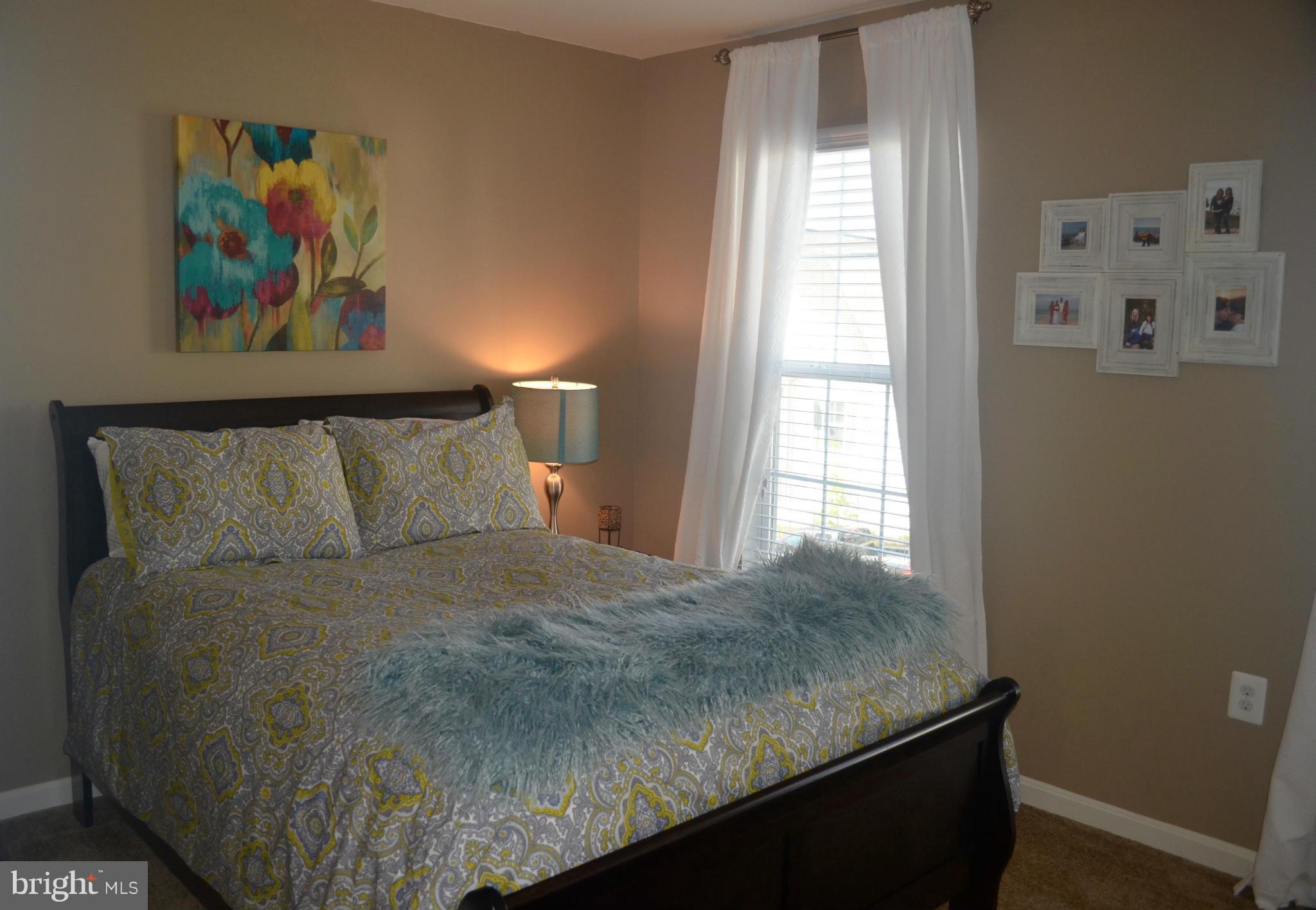 LAKE POINT - Residential