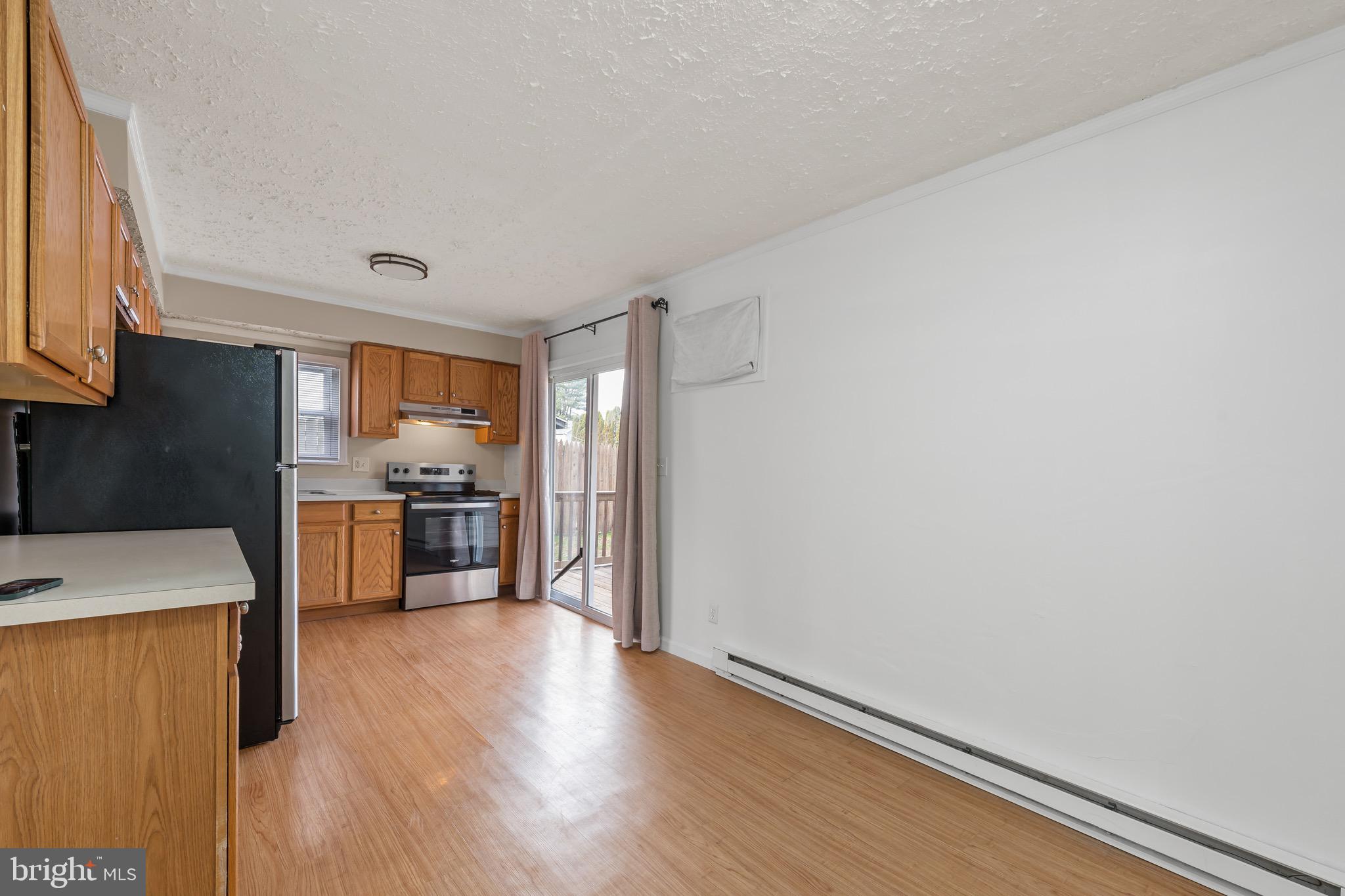 LOCKRIDGE VILLAGE - Residential Lease