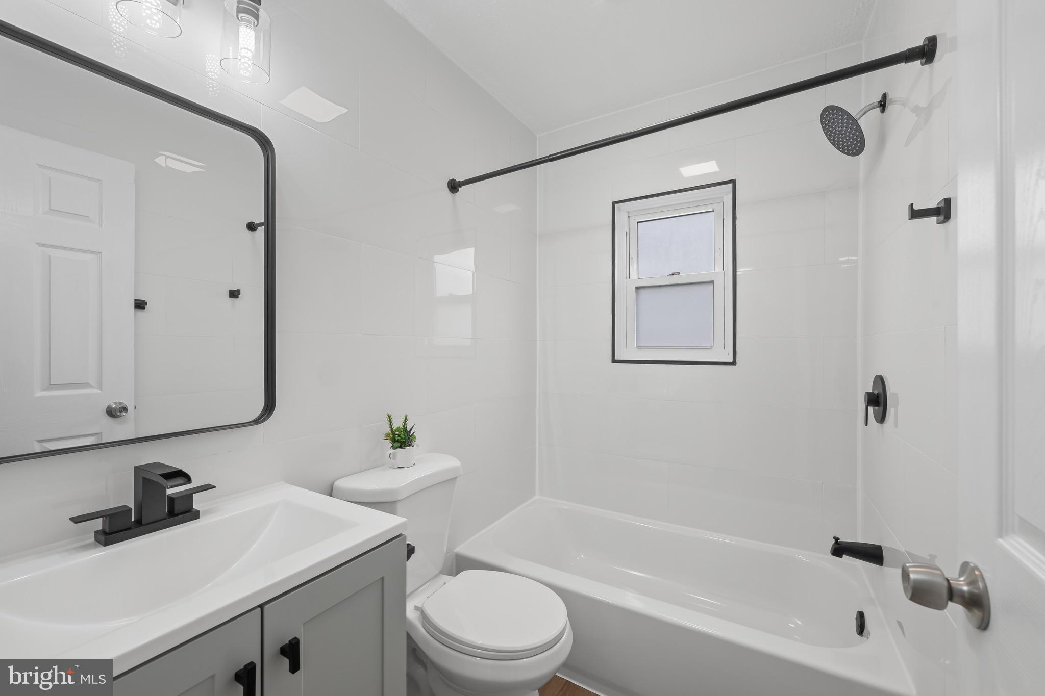 LOCKRIDGE VILLAGE - Residential Lease