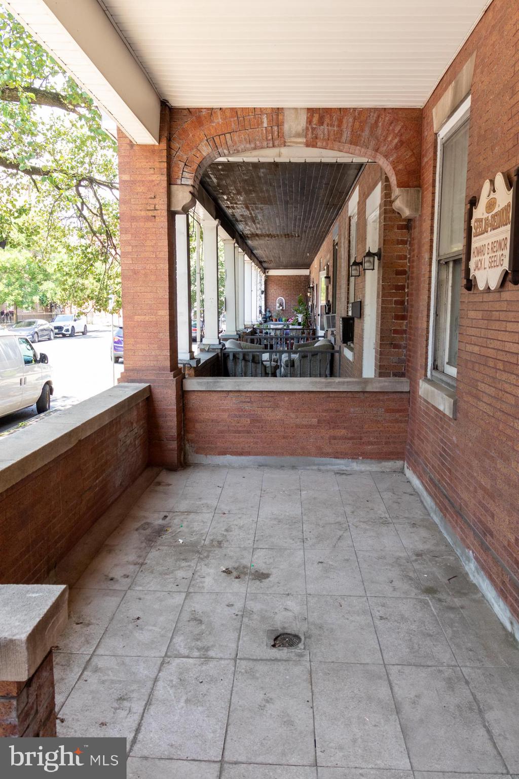 984 S BROAD STREET