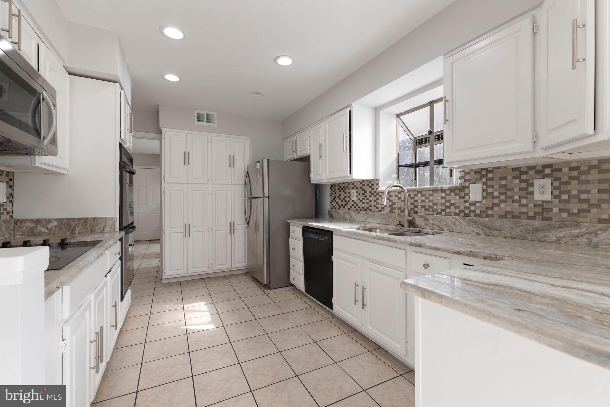 FEDERAL SPRINGS ESTATES - Residential