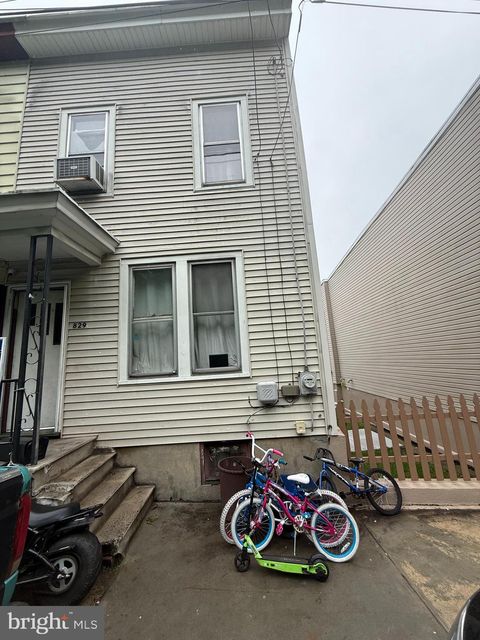 829 FAIRVIEW STREET POTTSVILLE PA 17901