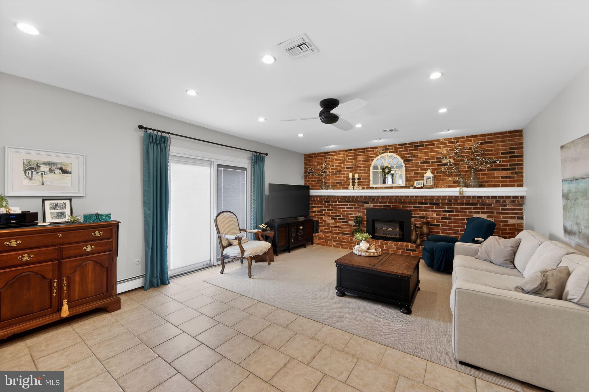 DOGWOOD ESTATES - Residential