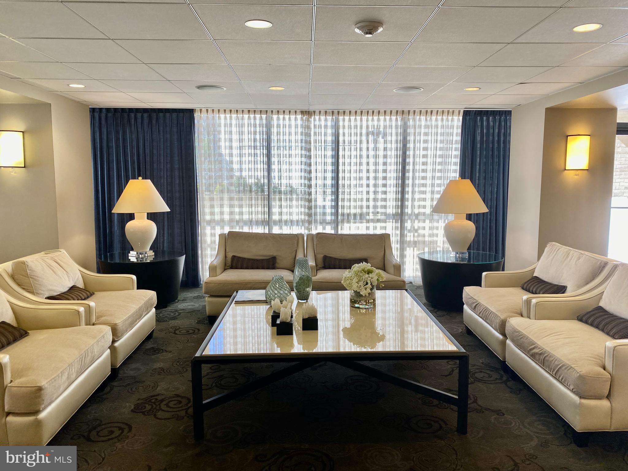 THE ELIZABETH - Residential