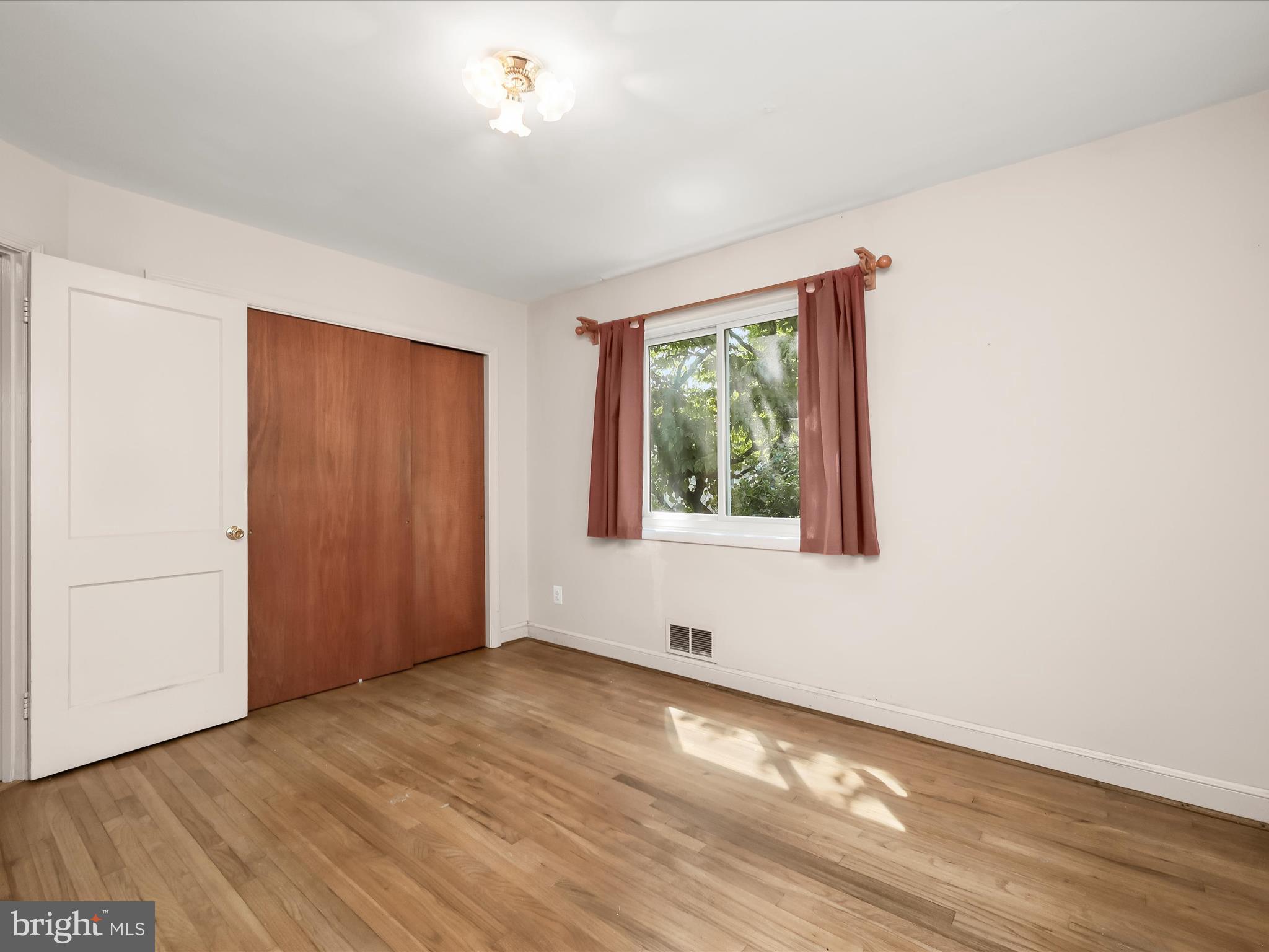 KENSINGTON ESTATES - Residential