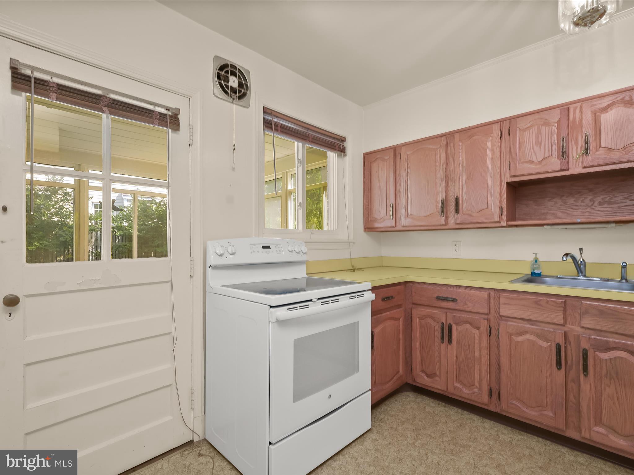 KENSINGTON ESTATES - Residential