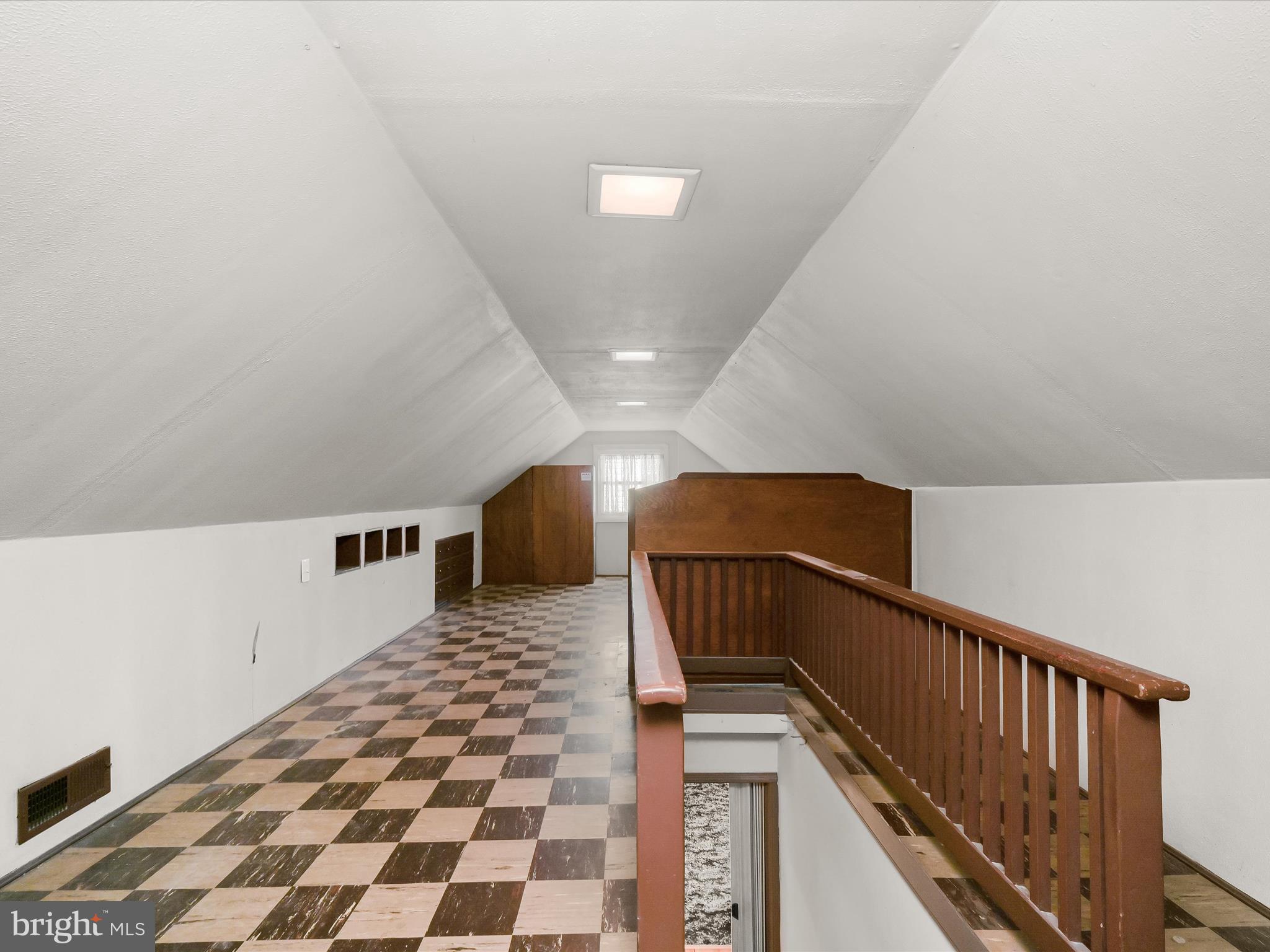 KENSINGTON ESTATES - Residential