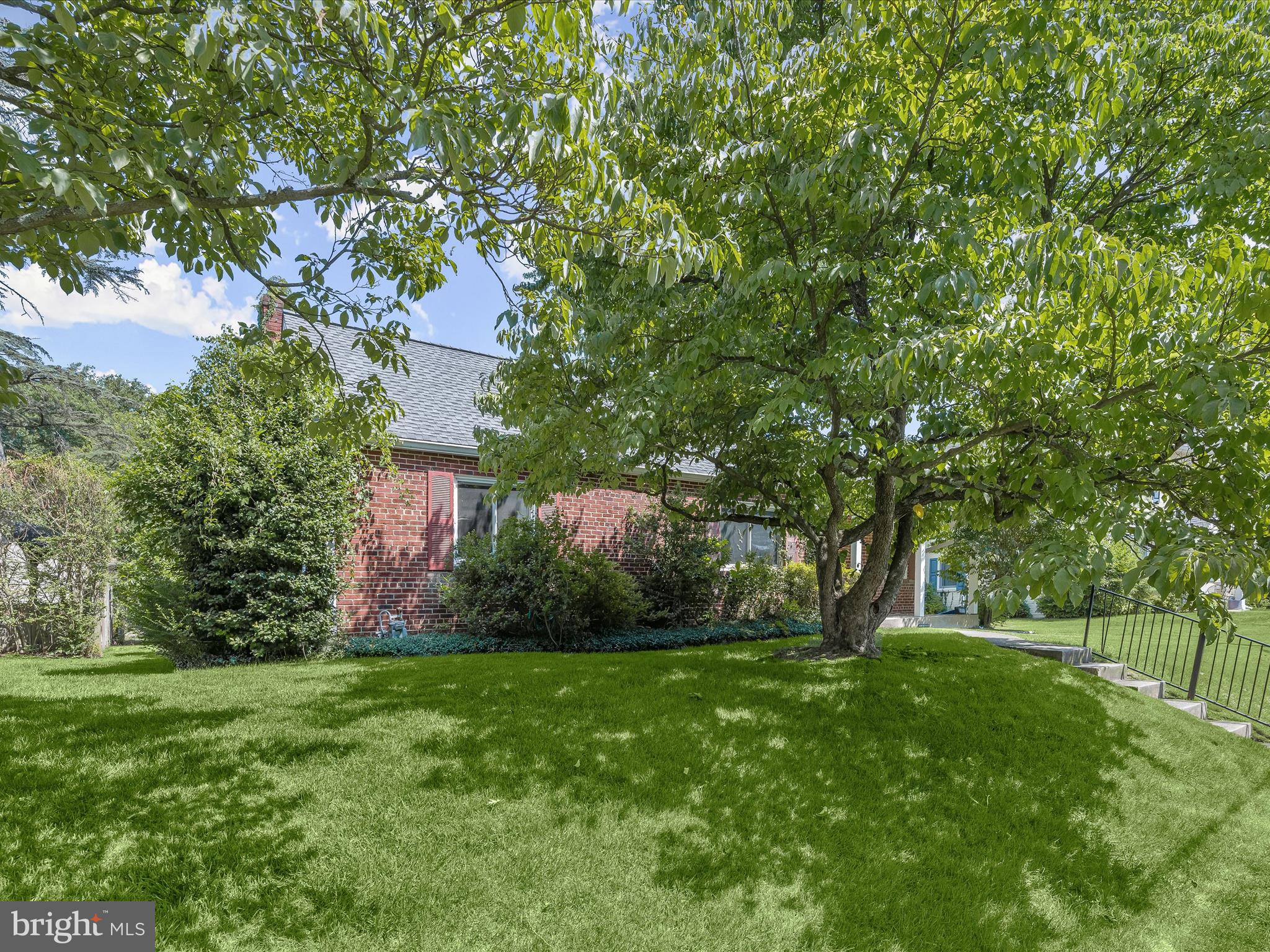 KENSINGTON ESTATES - Residential