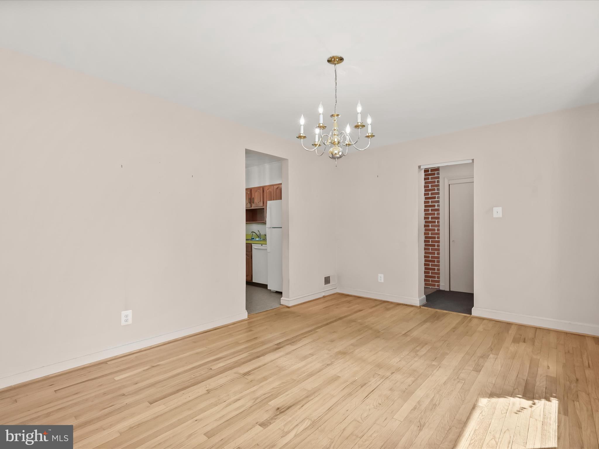 KENSINGTON ESTATES - Residential