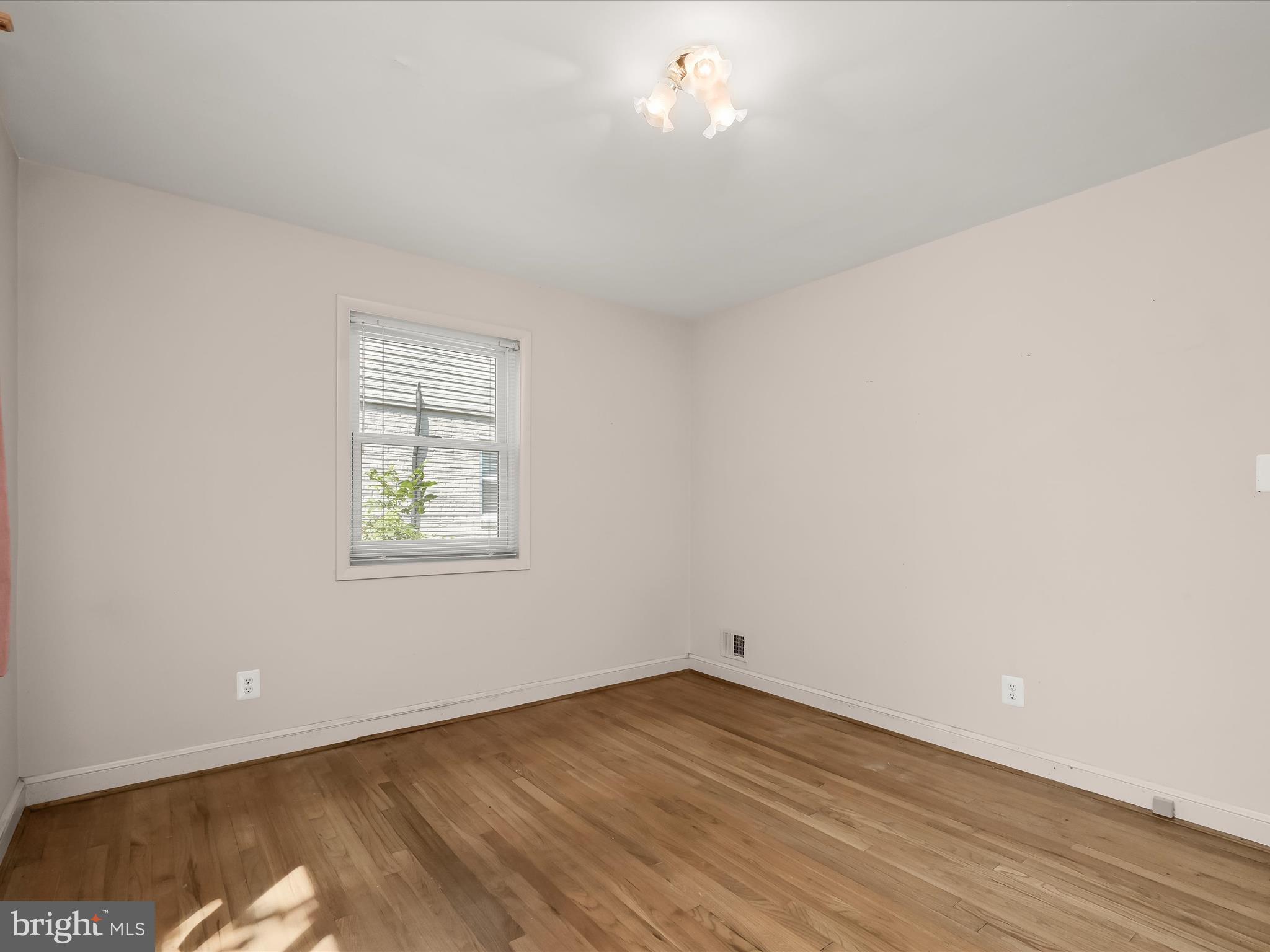 KENSINGTON ESTATES - Residential