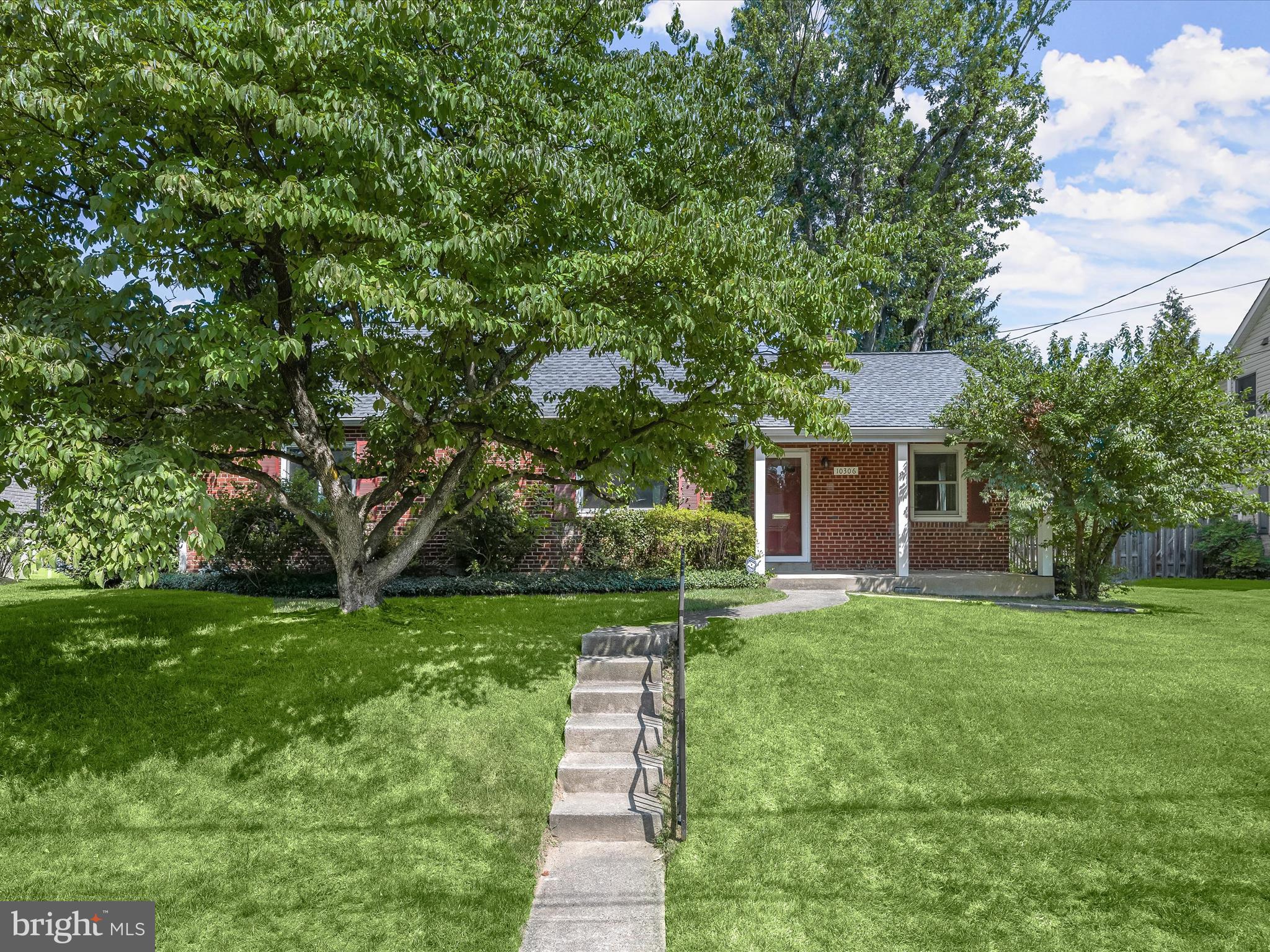 KENSINGTON ESTATES - Residential