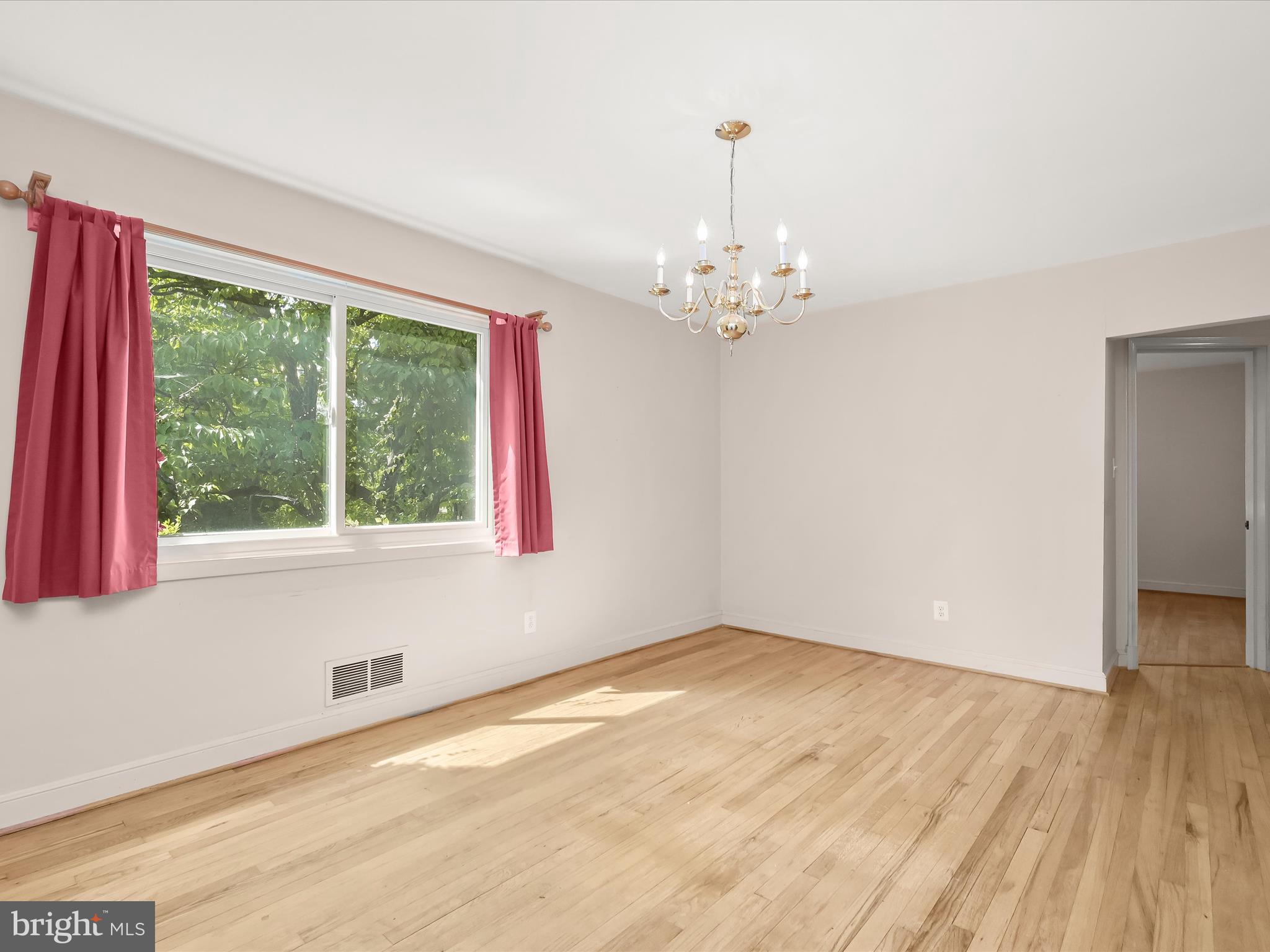 KENSINGTON ESTATES - Residential