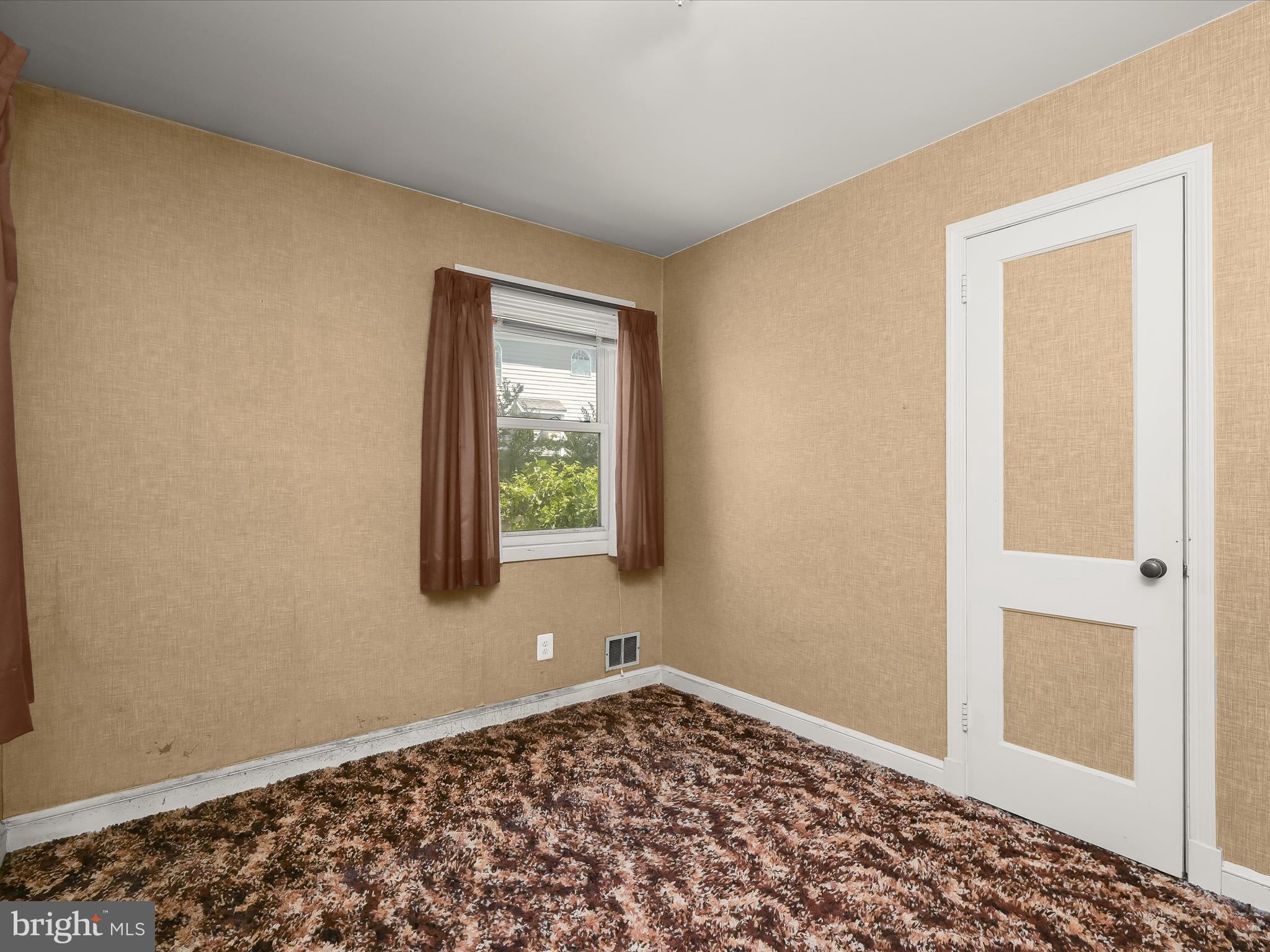 KENSINGTON ESTATES - Residential