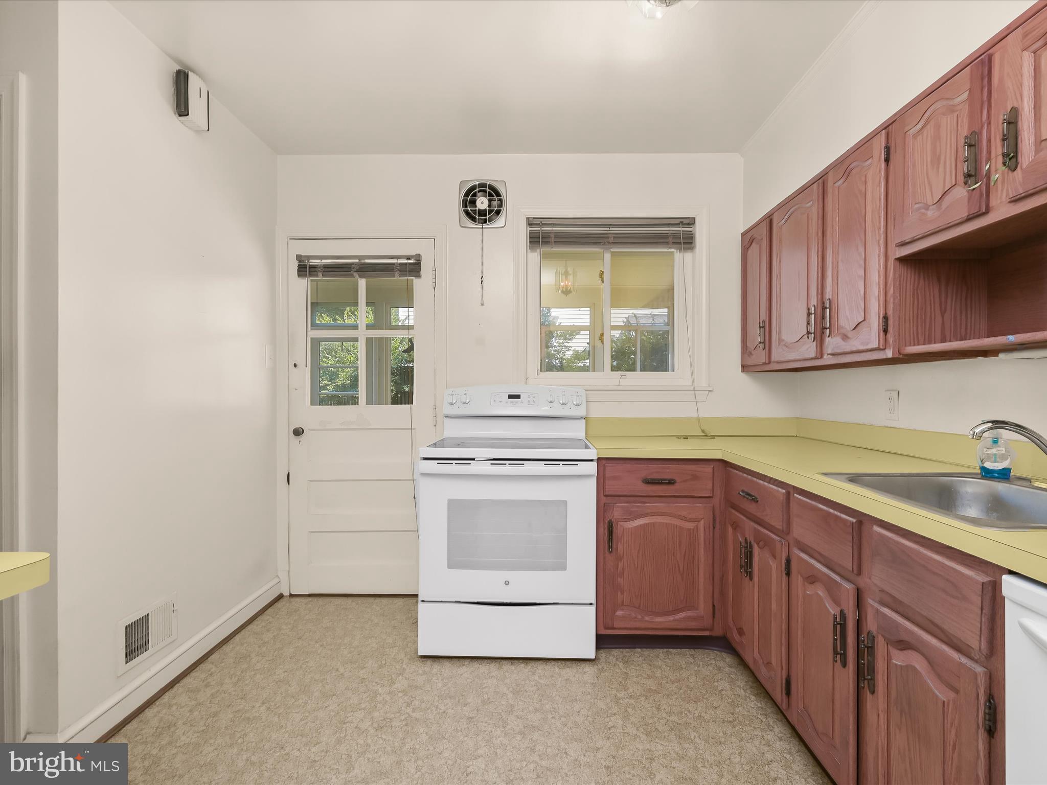 KENSINGTON ESTATES - Residential