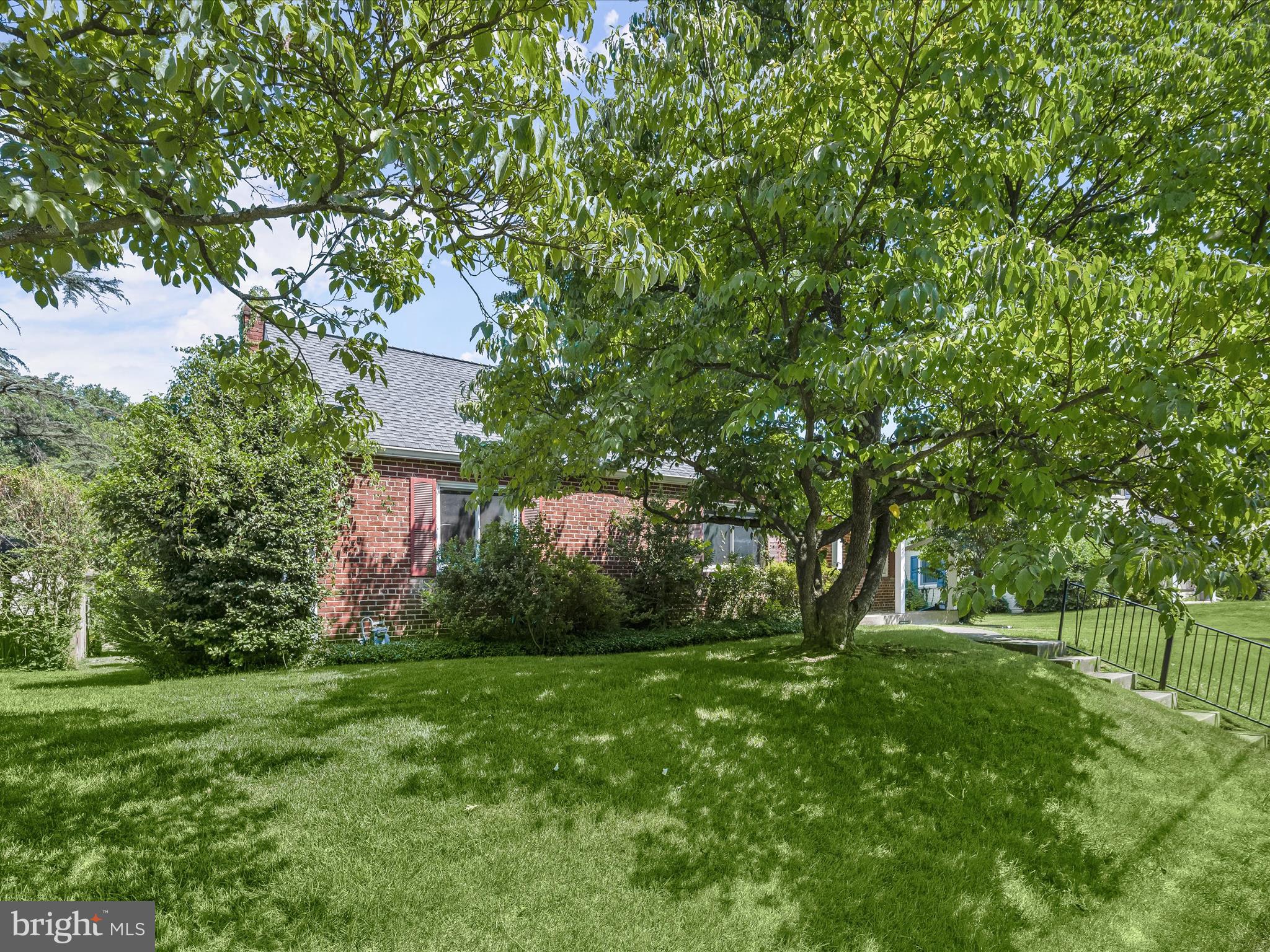 KENSINGTON ESTATES - Residential