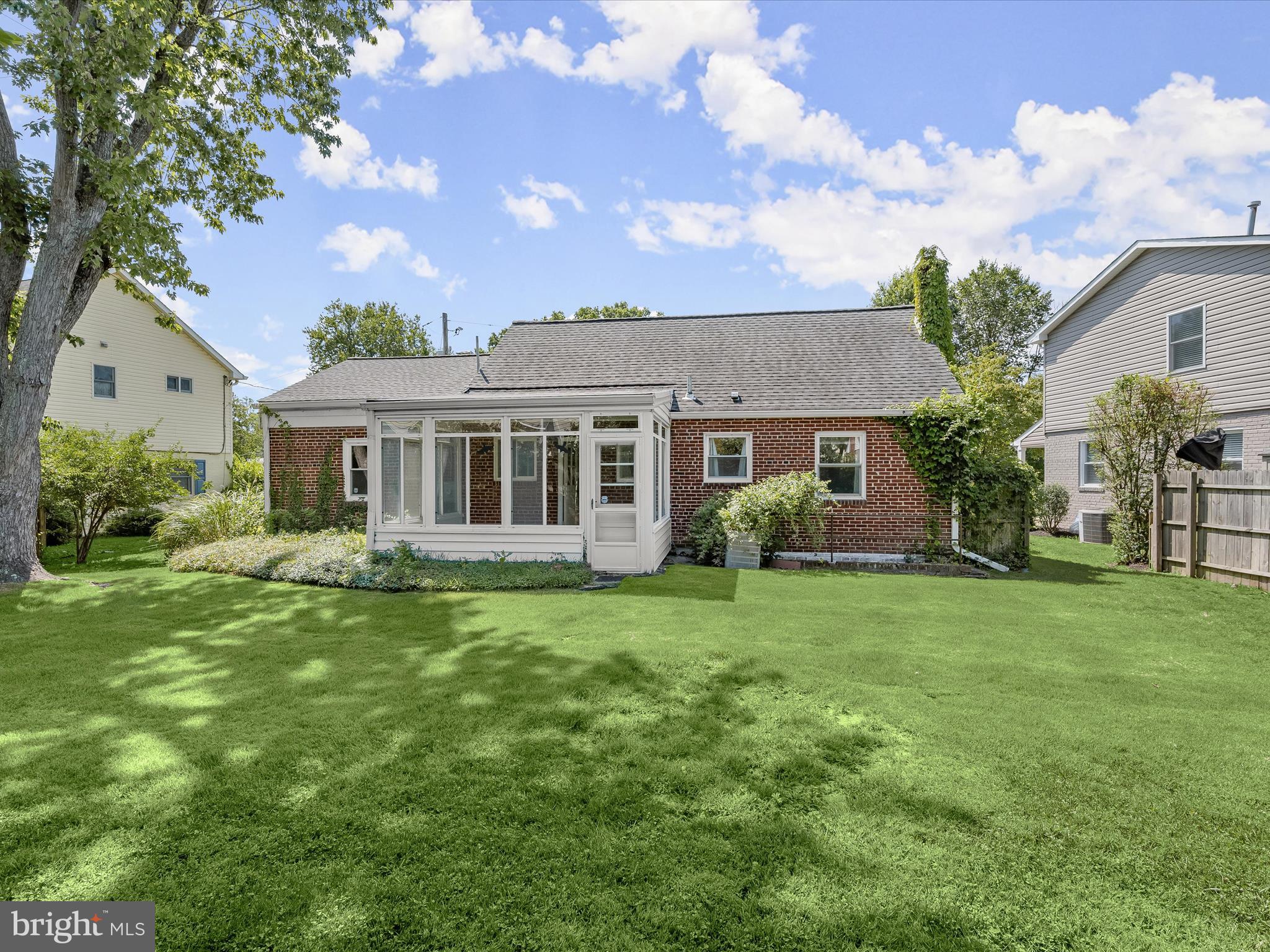 KENSINGTON ESTATES - Residential