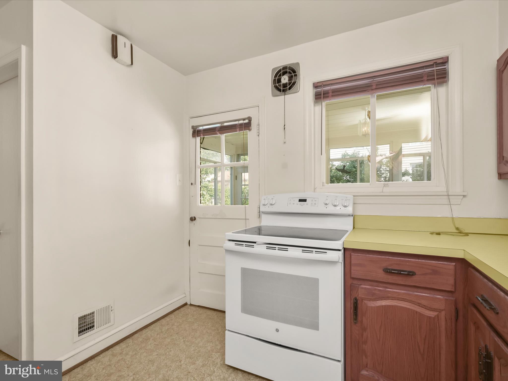 KENSINGTON ESTATES - Residential