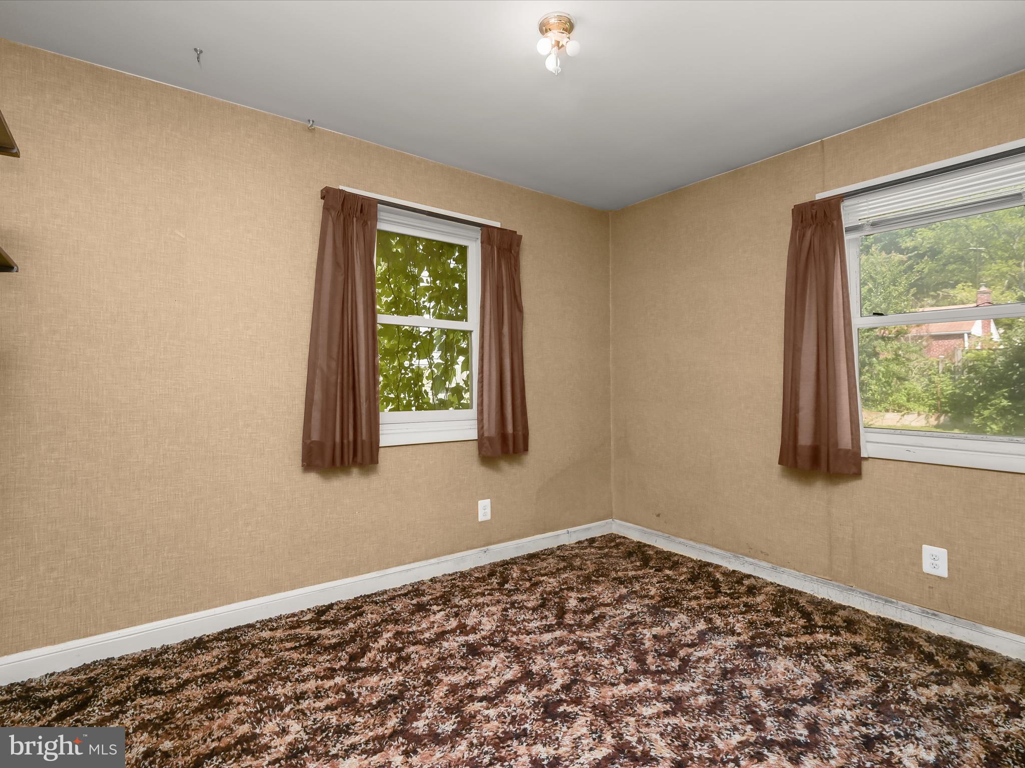 KENSINGTON ESTATES - Residential