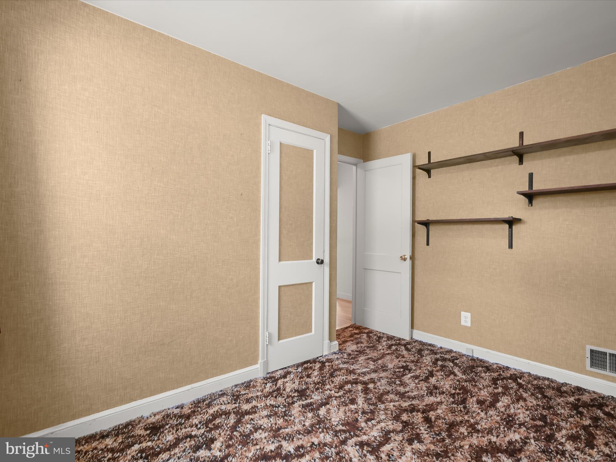 KENSINGTON ESTATES - Residential