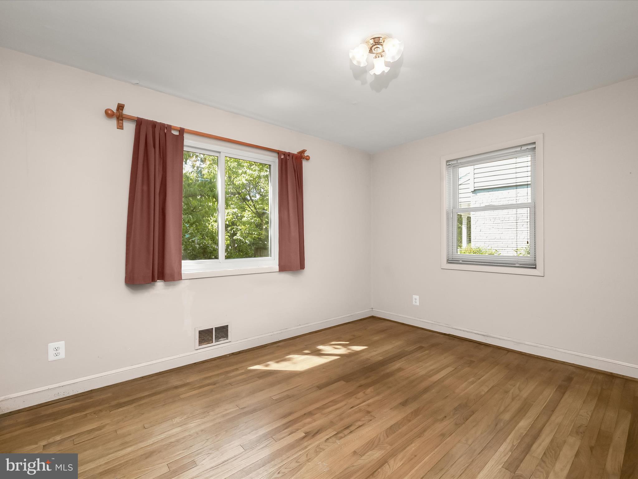 KENSINGTON ESTATES - Residential