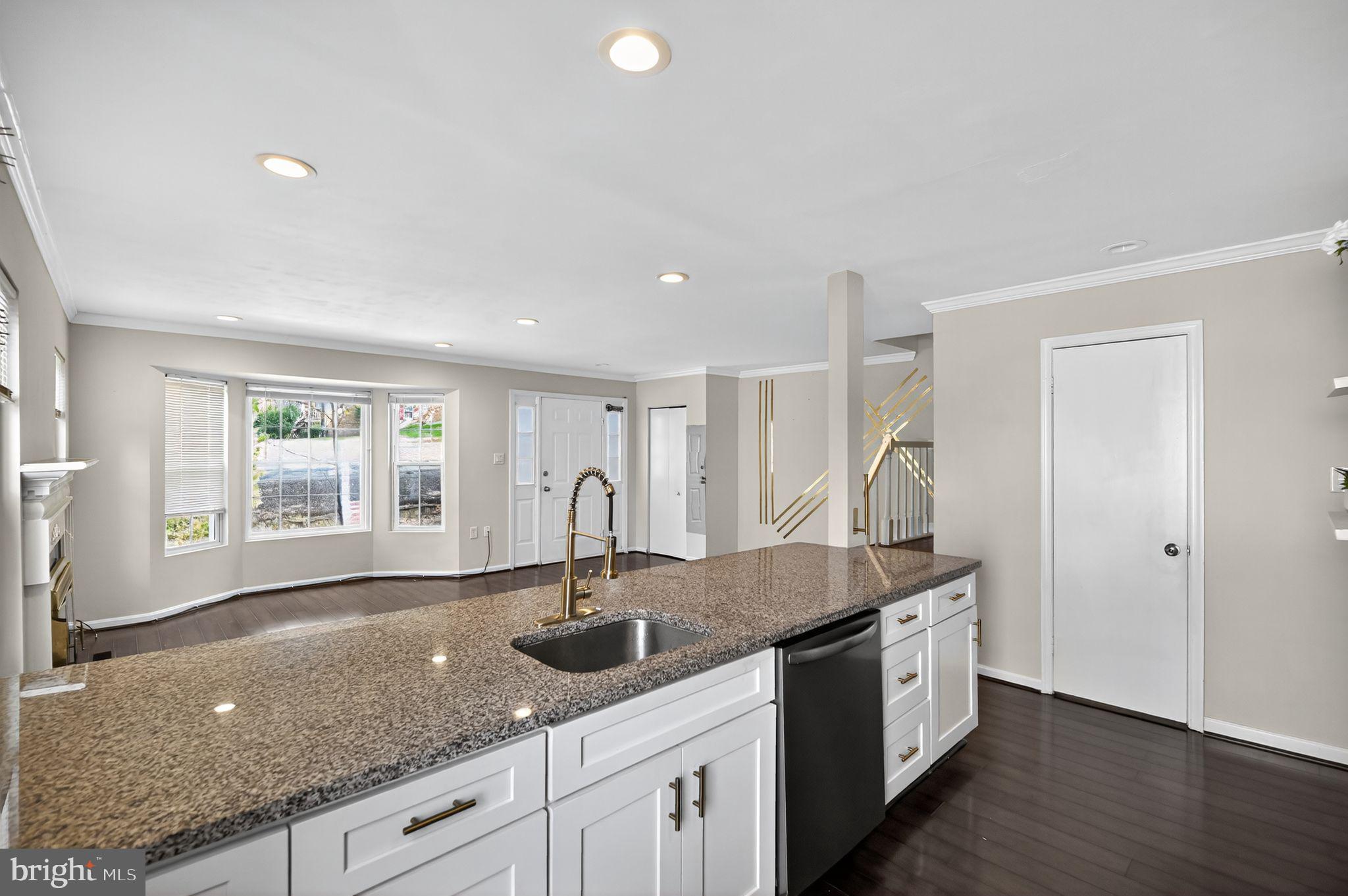 LAKE RIDGE - Residential