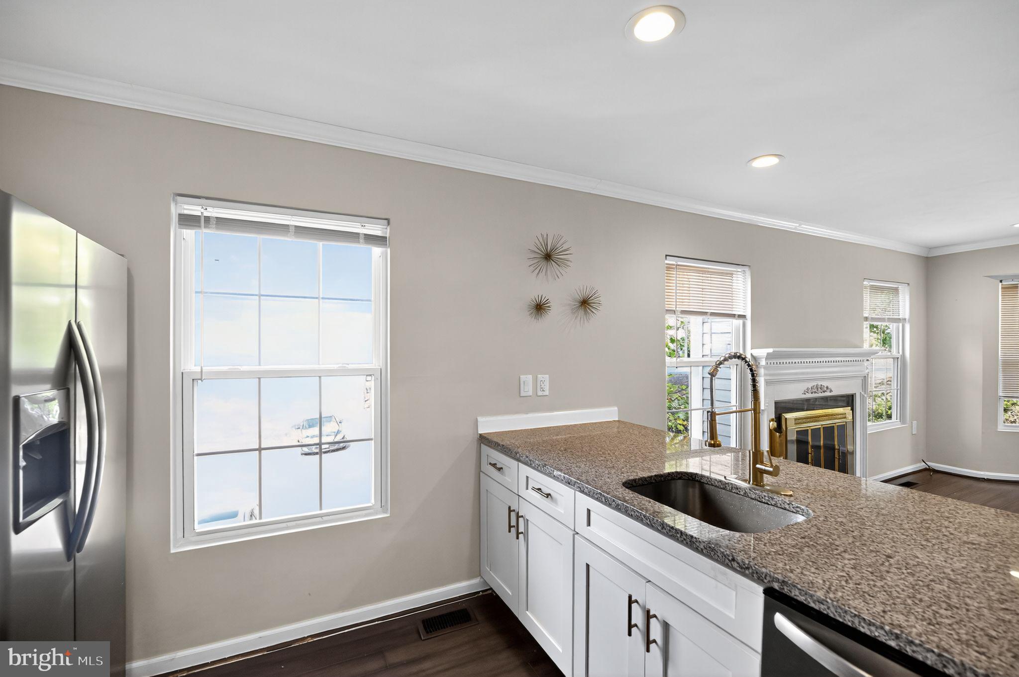 LAKE RIDGE - Residential