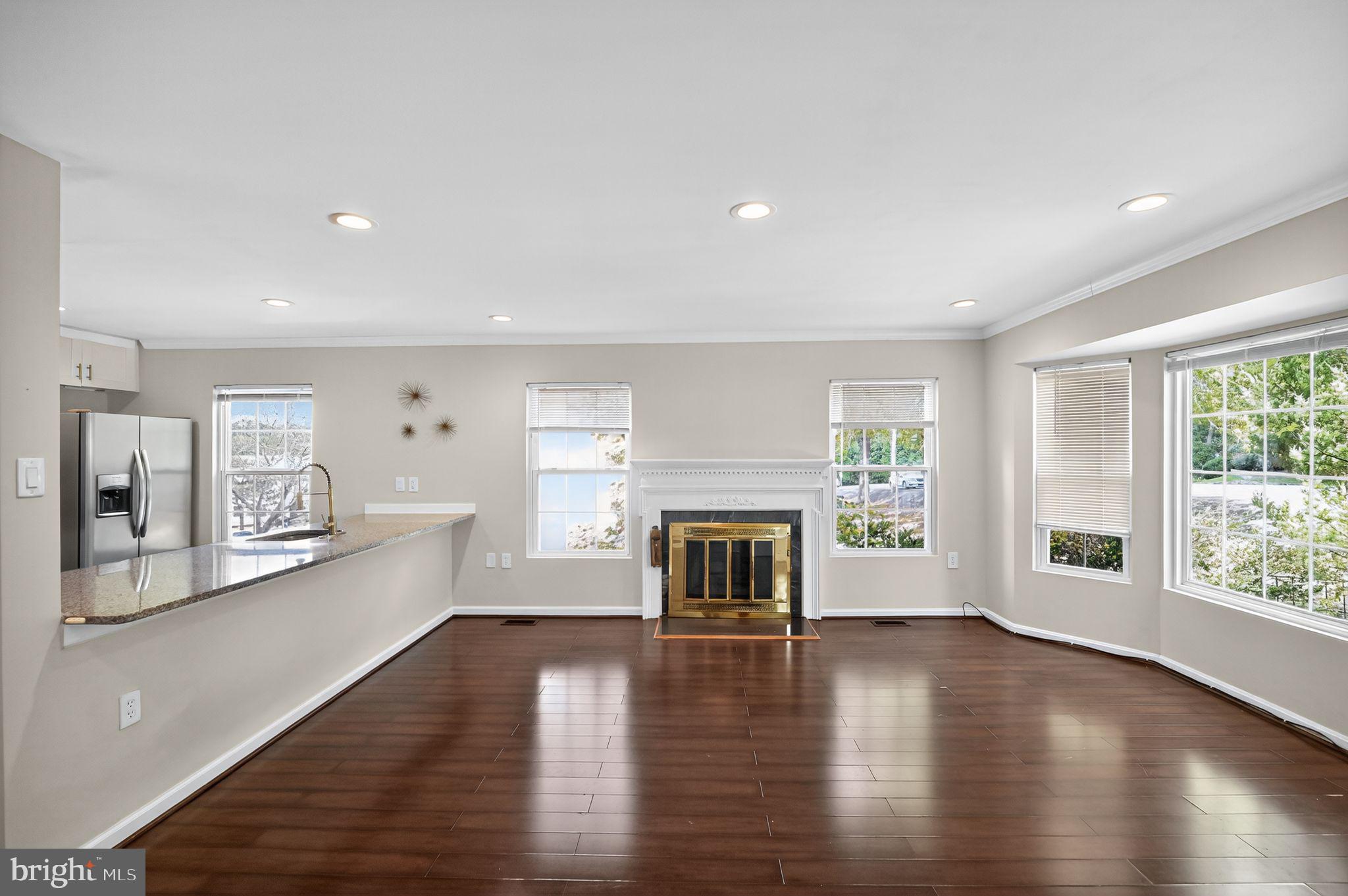 LAKE RIDGE - Residential