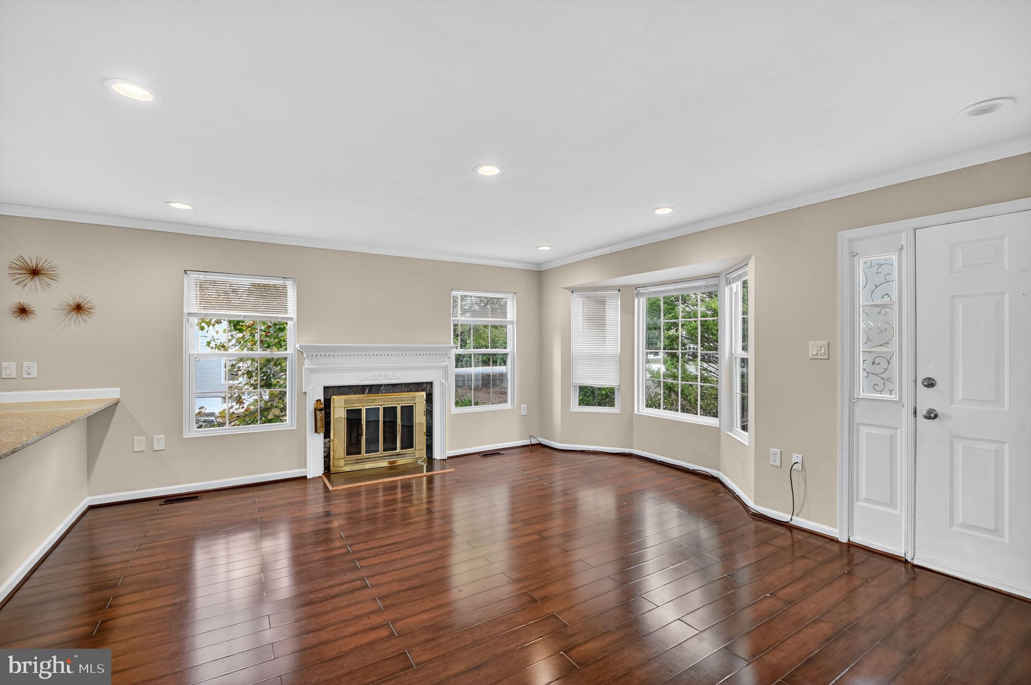 LAKE RIDGE - Residential