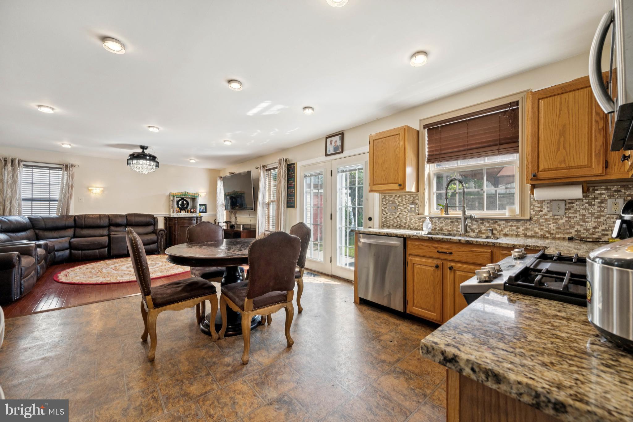 4505 KING GEORGE COURT