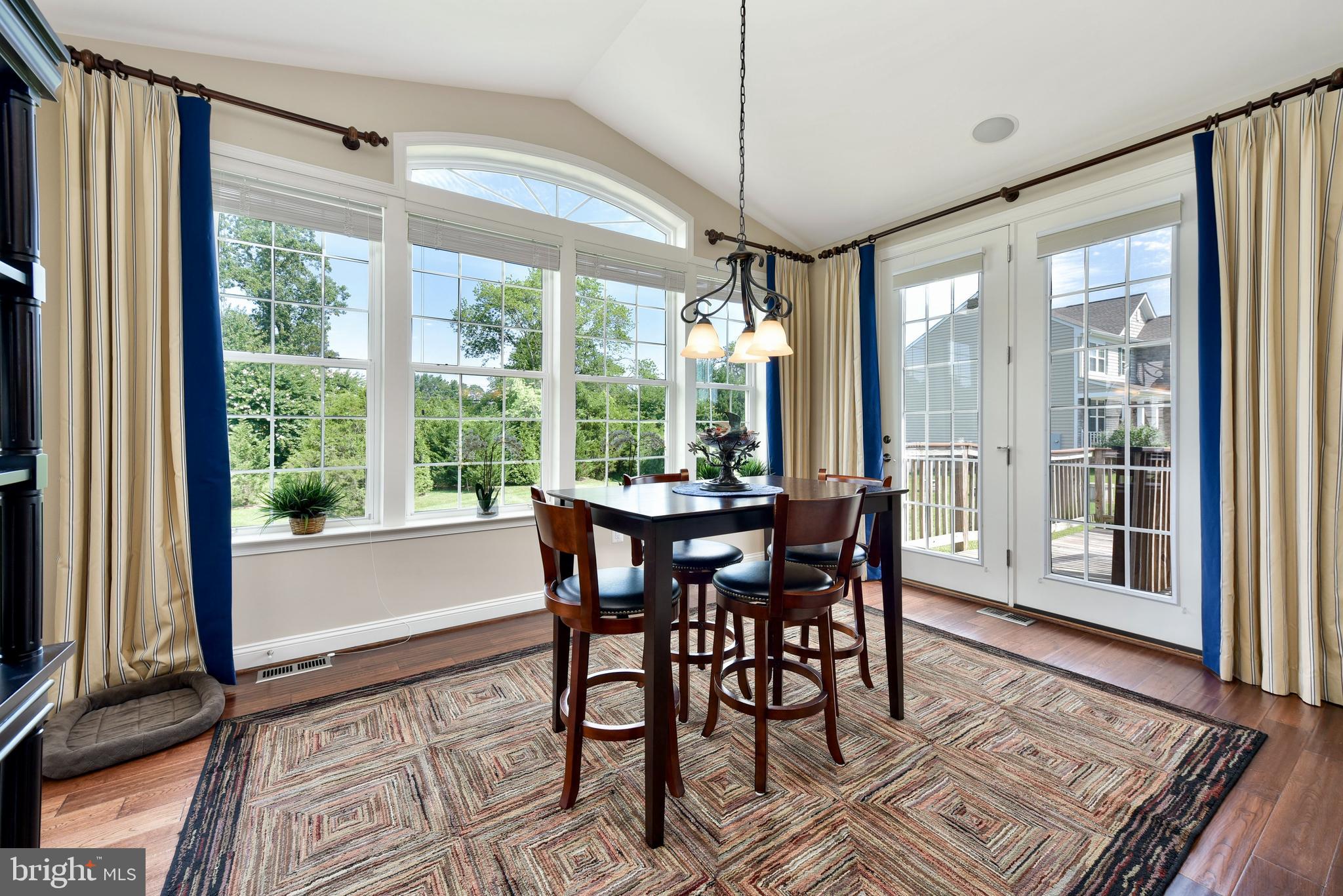 JAMISONS FARM - Residential