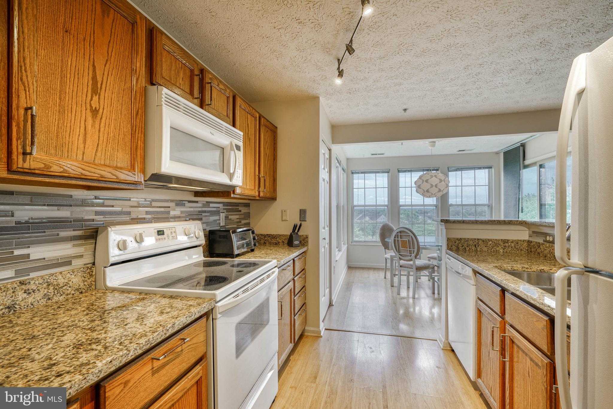 CHESTNUT GABLE - Residential