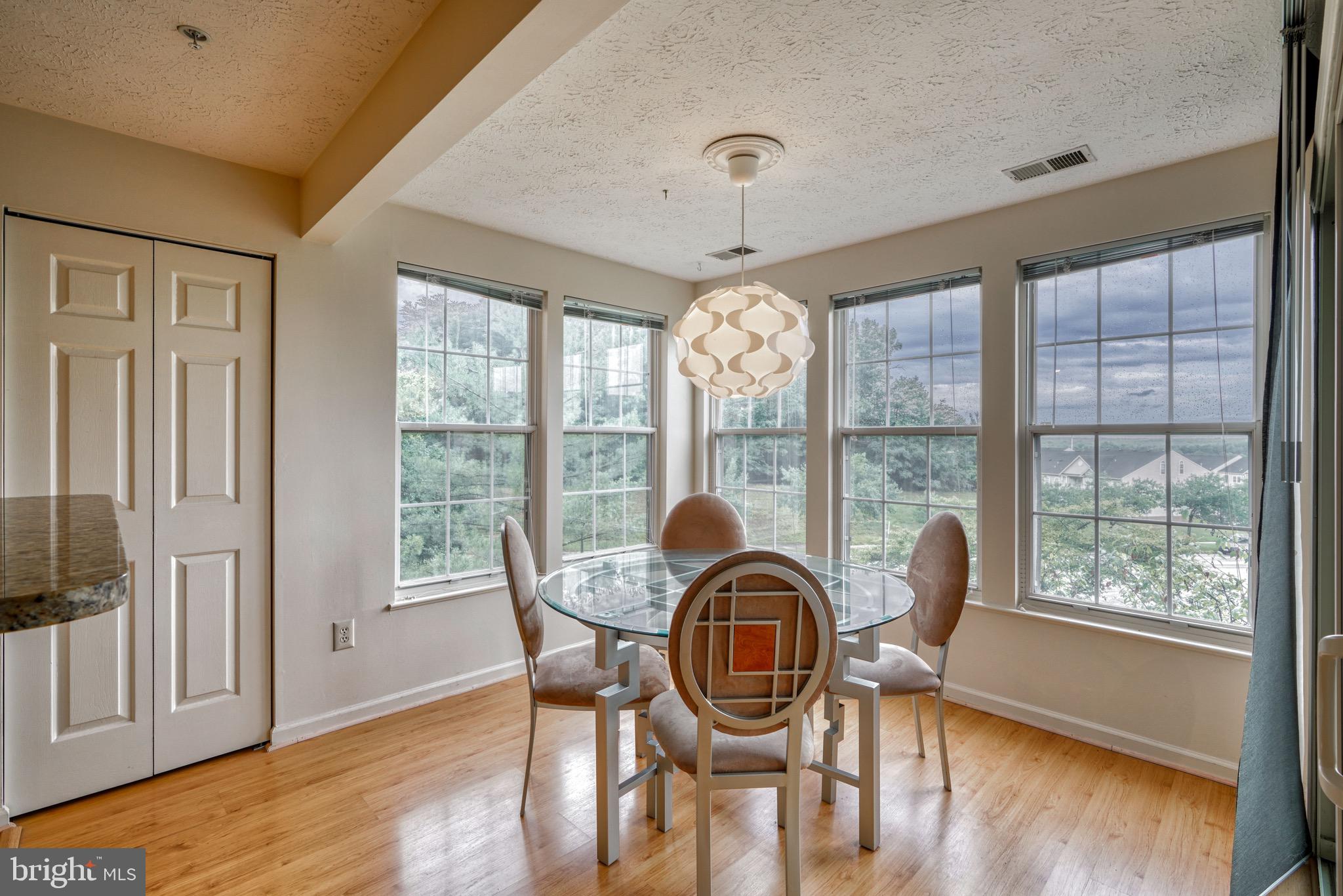 CHESTNUT GABLE - Residential