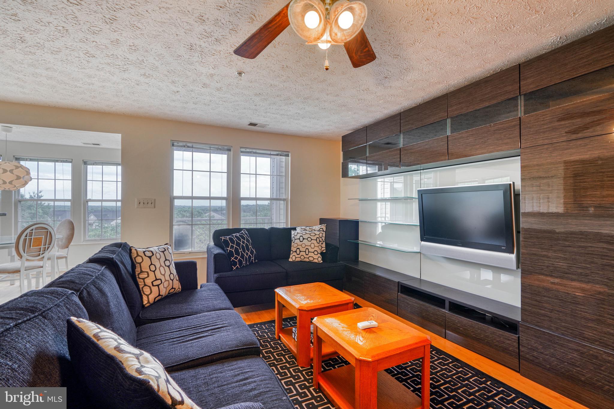 CHESTNUT GABLE - Residential