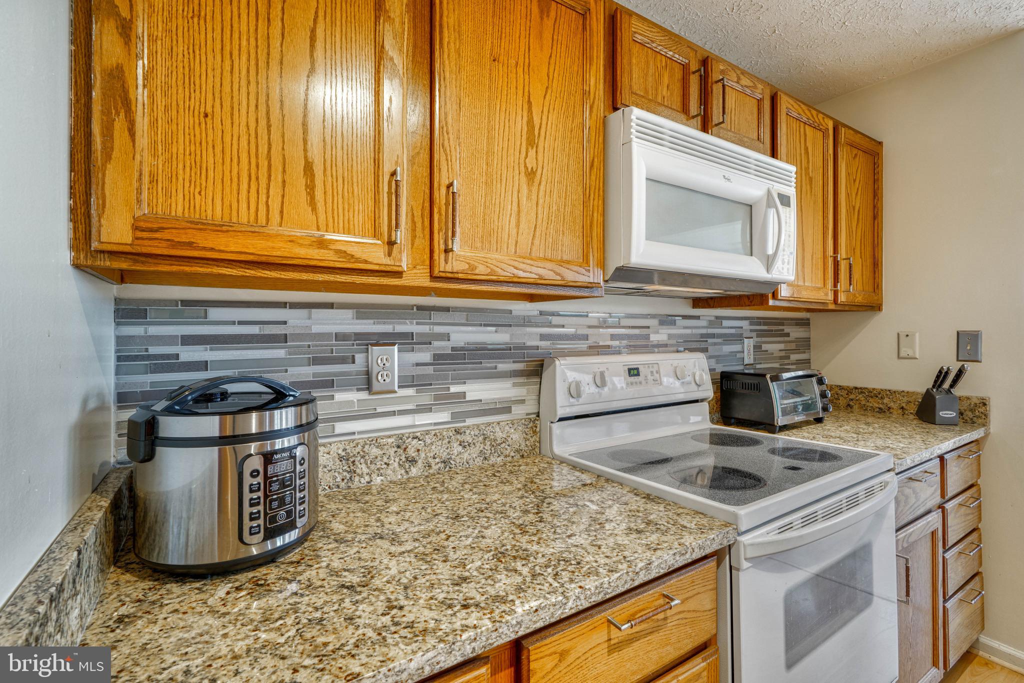 CHESTNUT GABLE - Residential