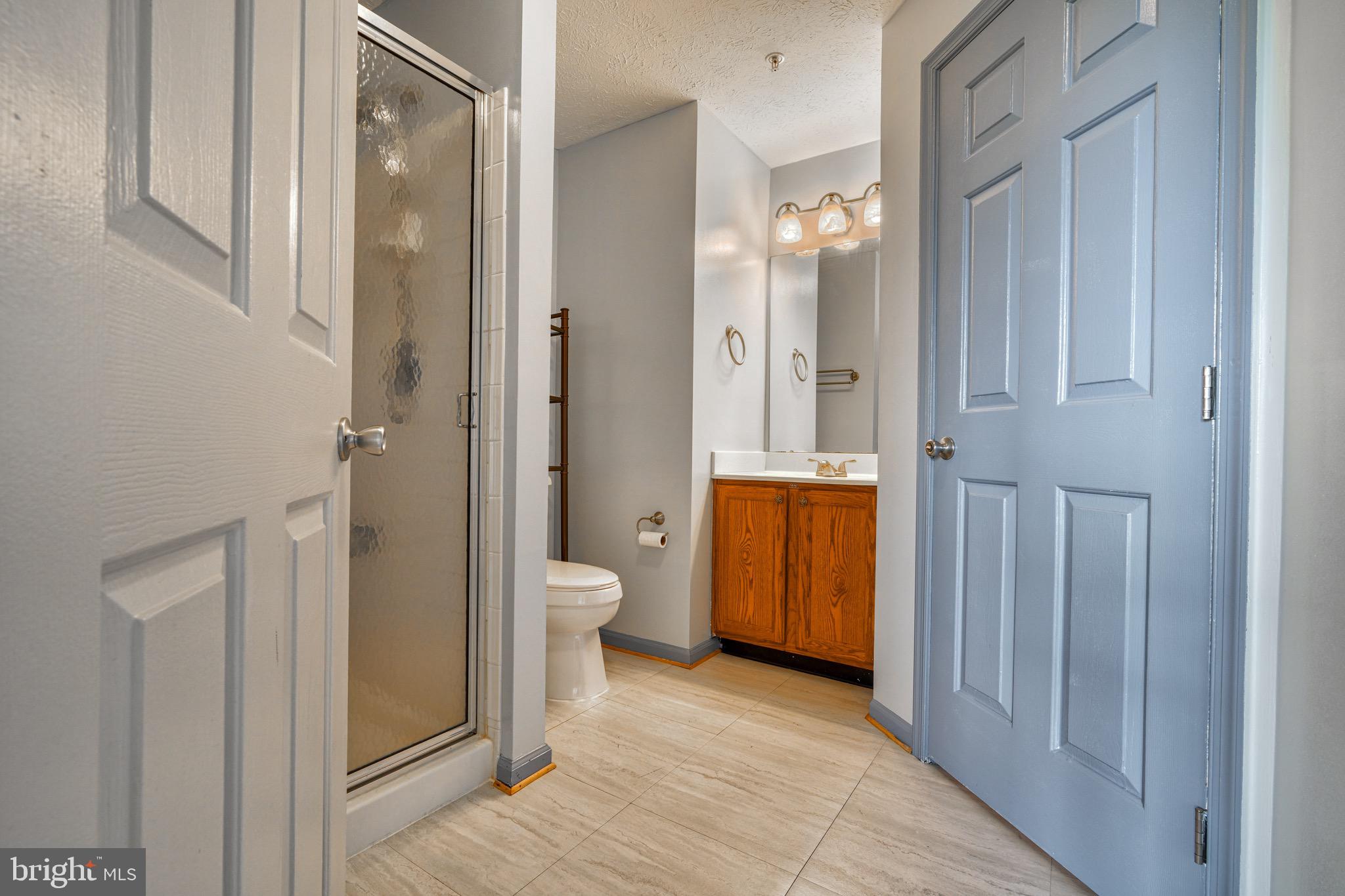 CHESTNUT GABLE - Residential