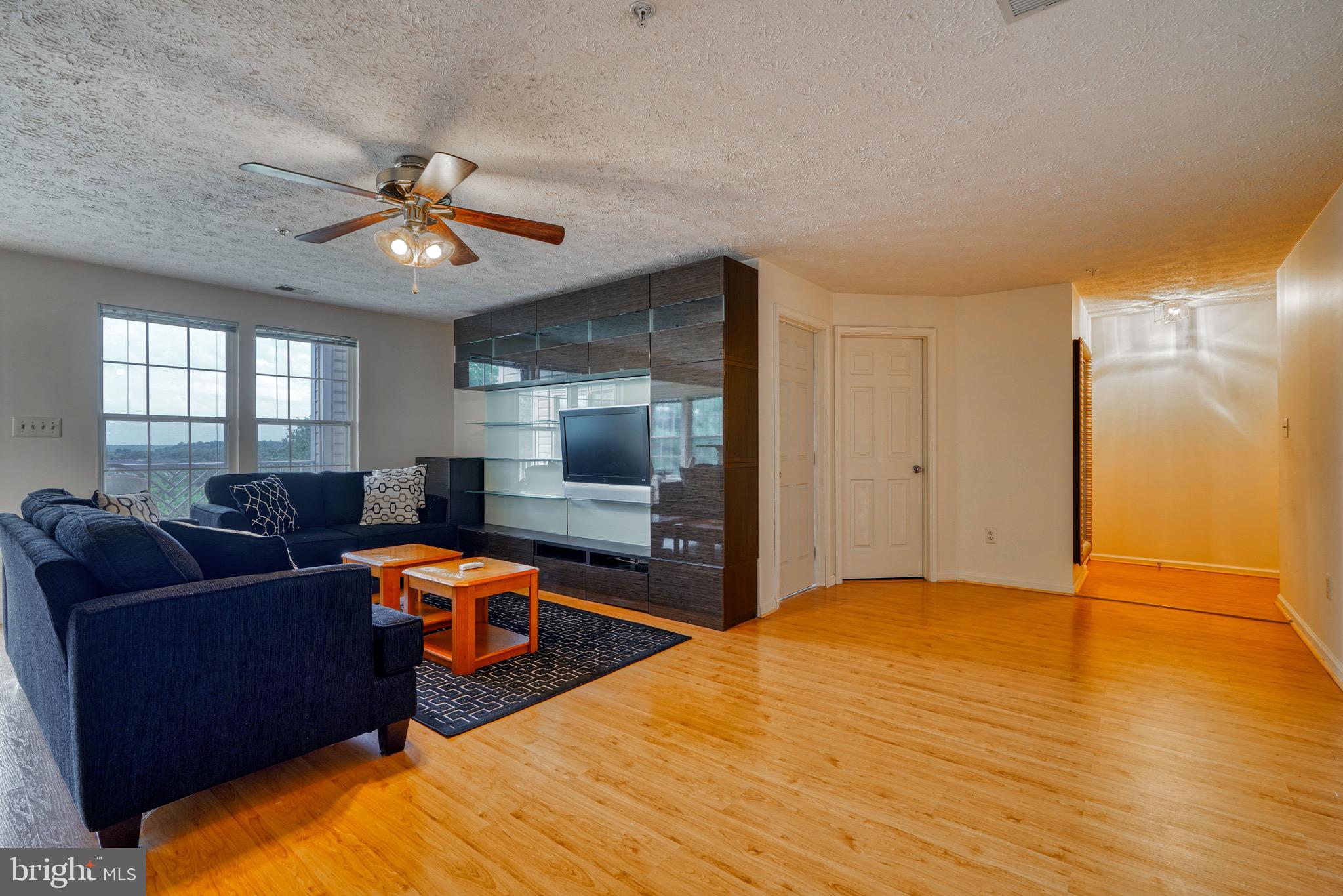 CHESTNUT GABLE - Residential