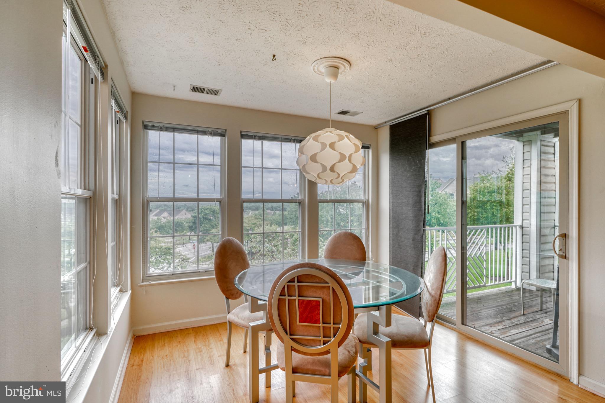 CHESTNUT GABLE - Residential