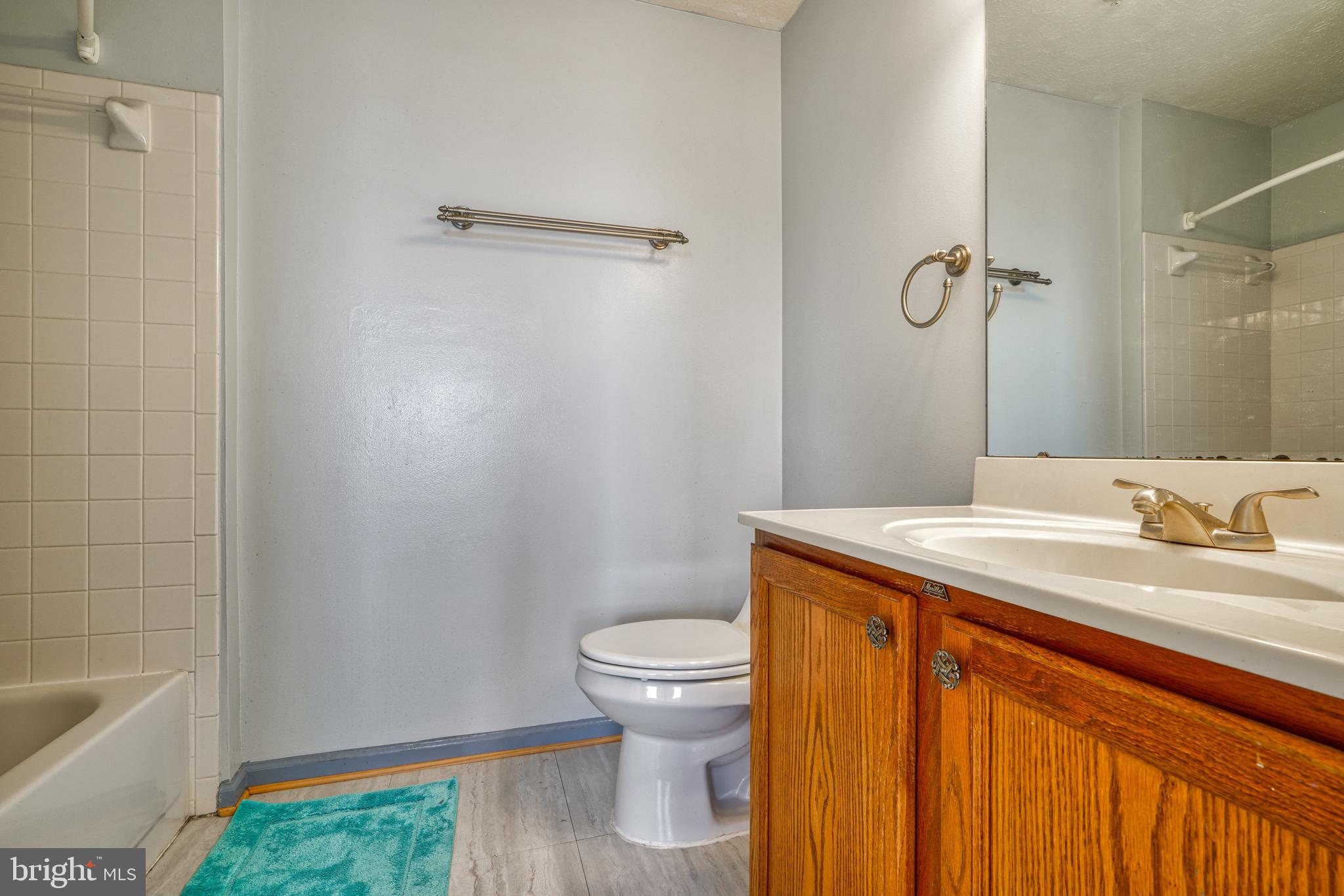 CHESTNUT GABLE - Residential