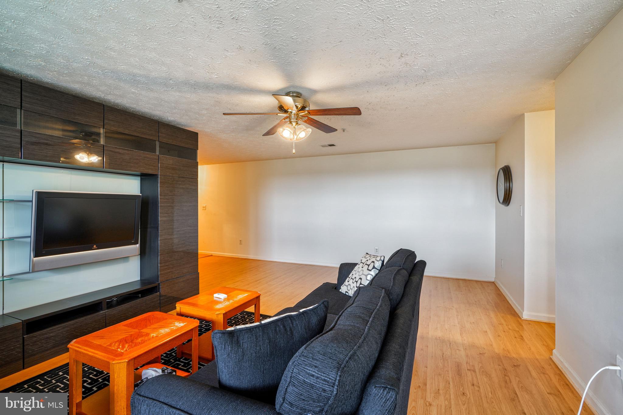 CHESTNUT GABLE - Residential