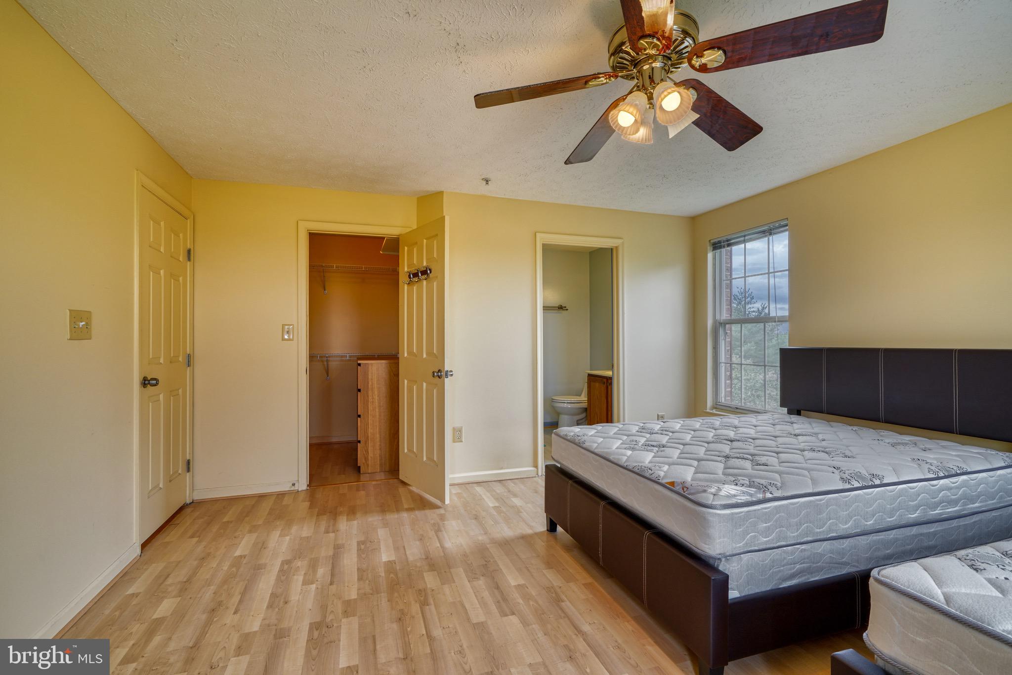 CHESTNUT GABLE - Residential