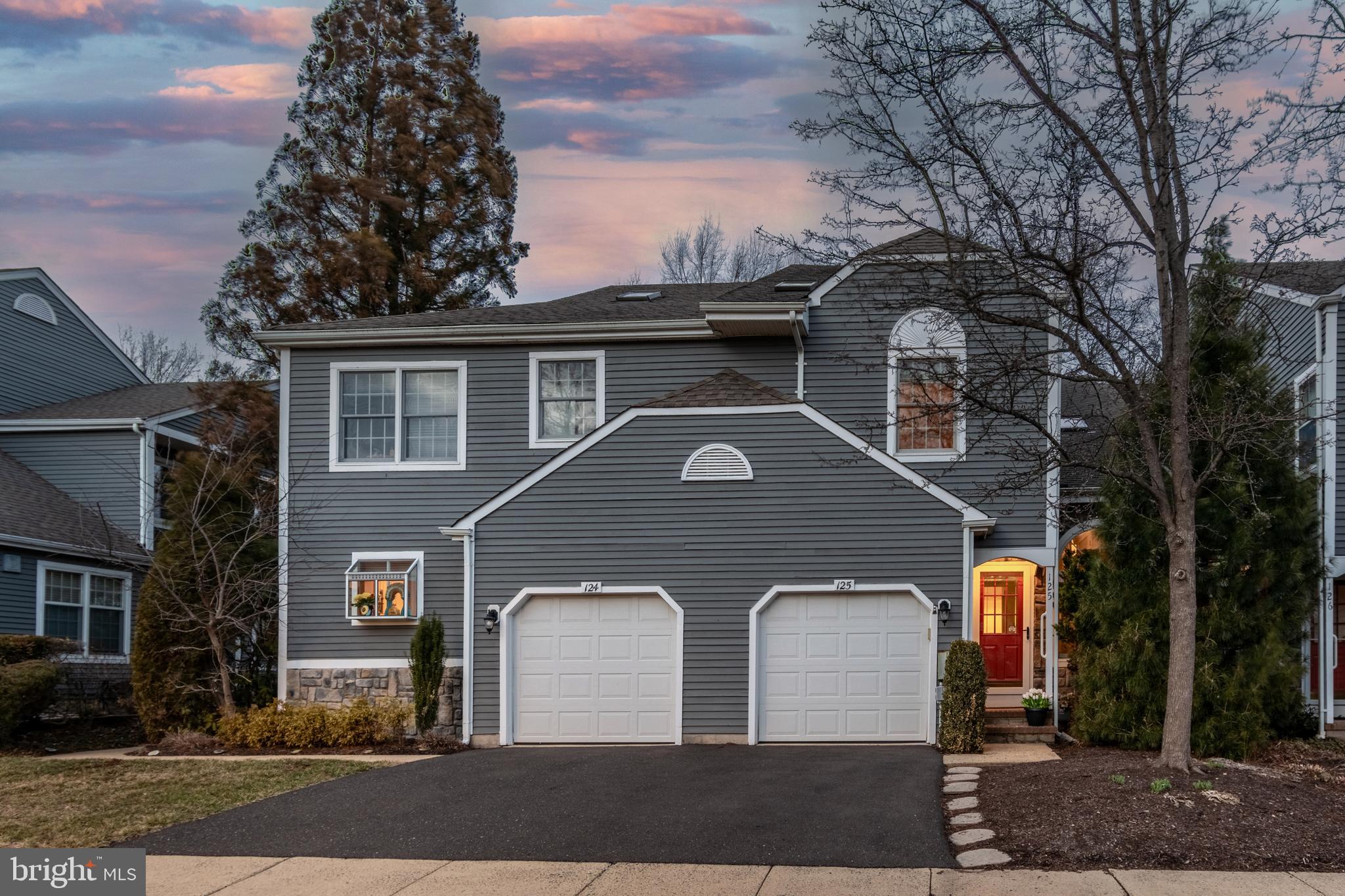 125 SUMMERHILL COURT