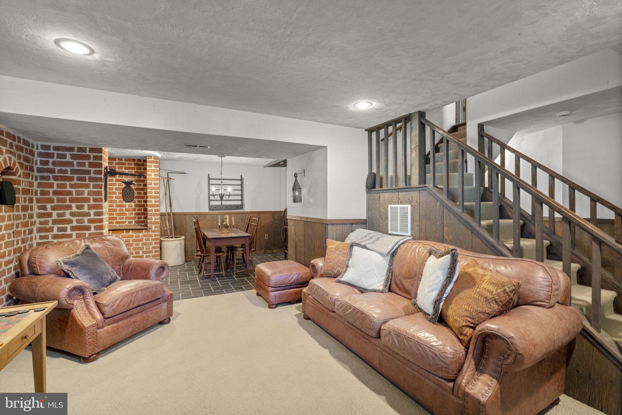 TURF VALLEY - Residential